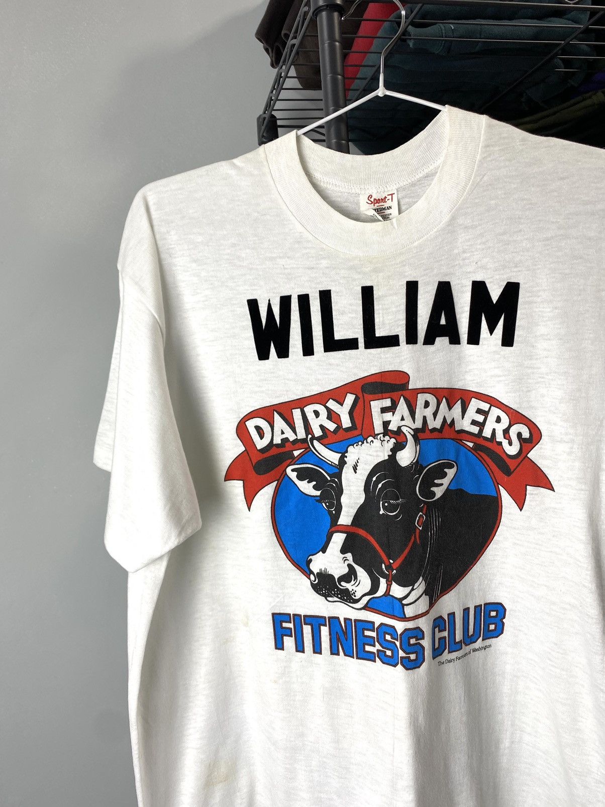Vintage Vintage 1980’s William Dairy Farmers Fitness Club Art TShirt Size US XL / EU 56 / 4 - 2 Thumbnail