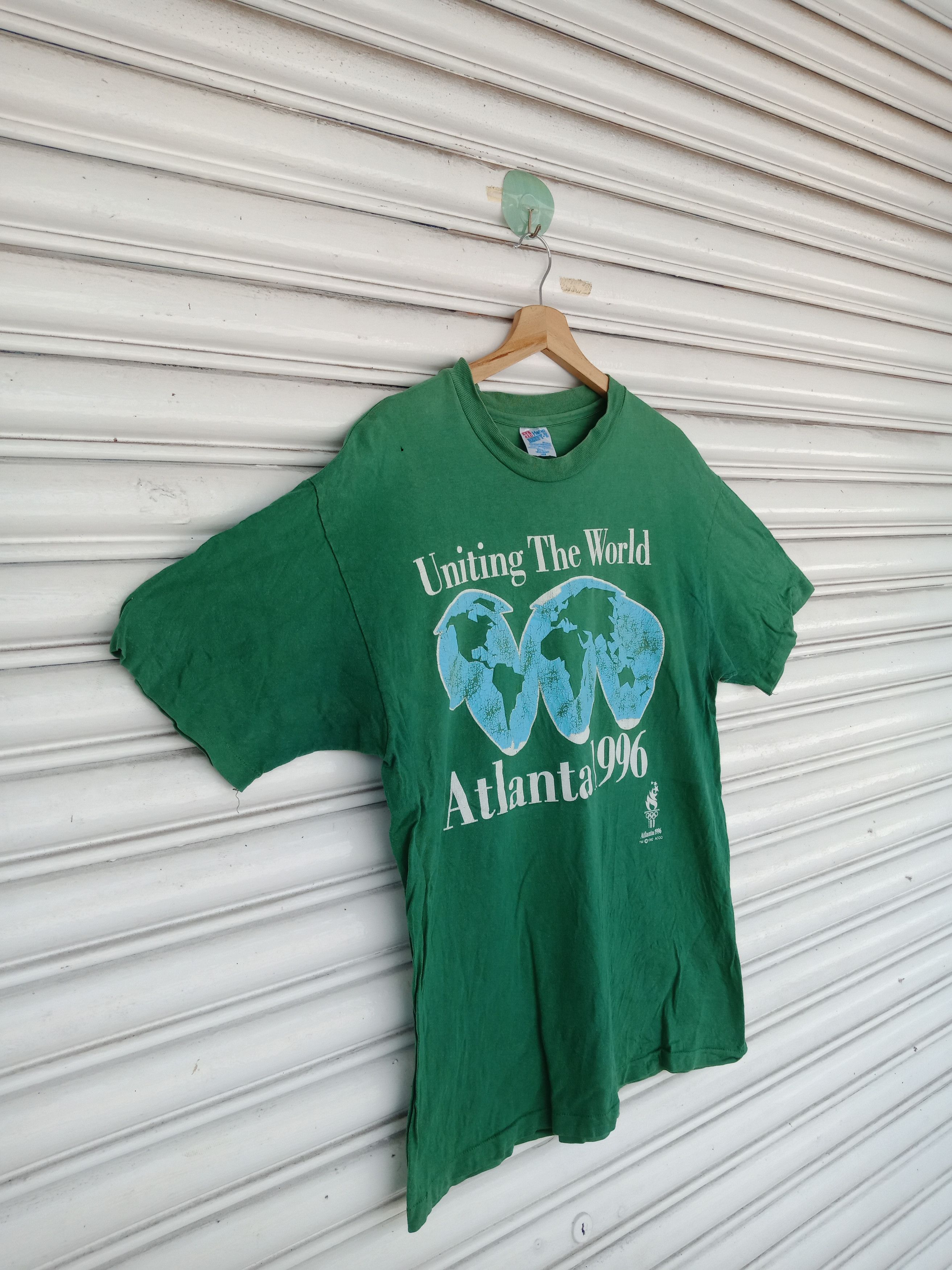 Hanes 96 Atlanta Olympic Uniting The World Size US L / EU 52-54 / 3 - 4 Thumbnail