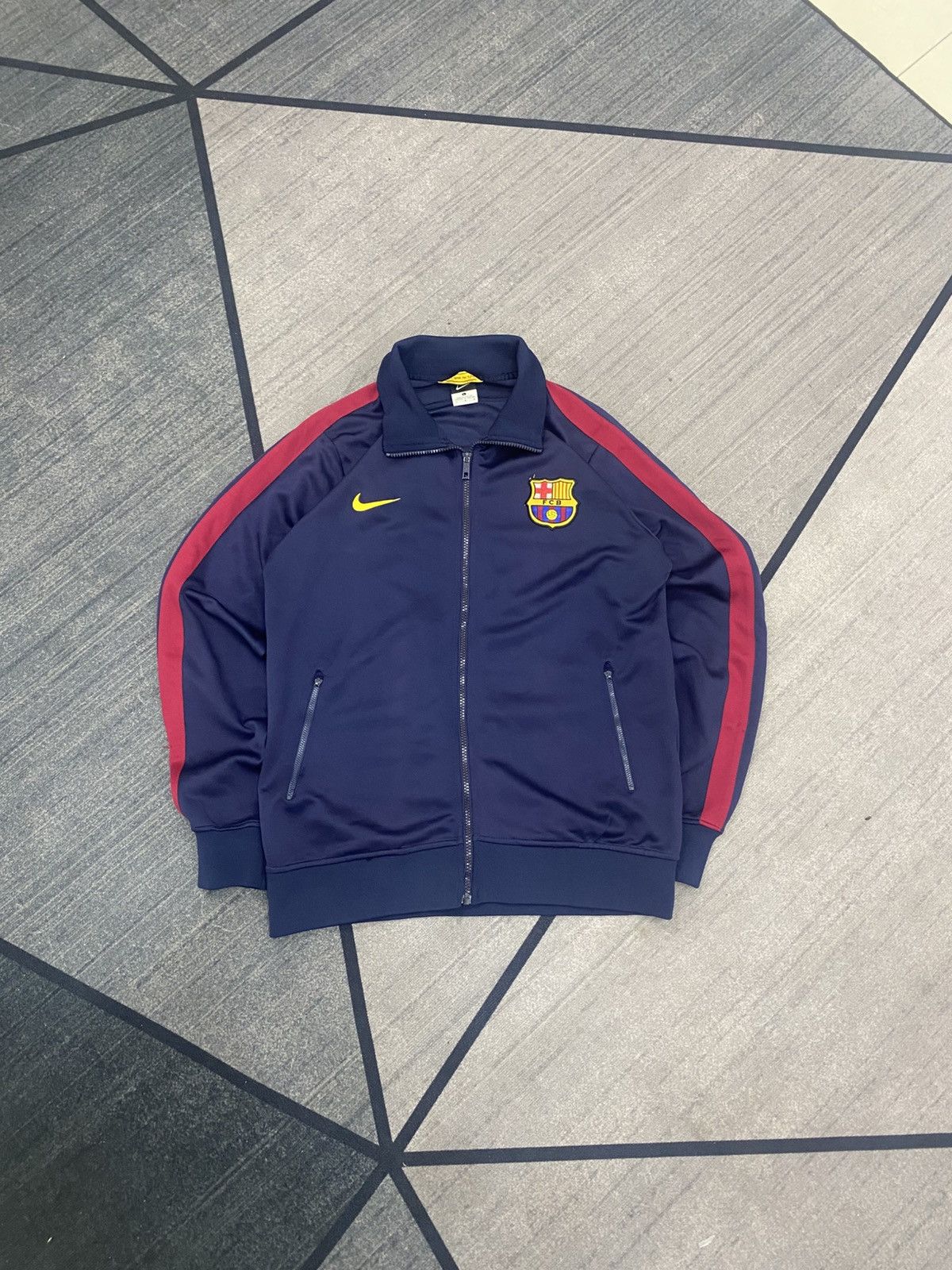 Nike Barcelona Tracktop Size US L / EU 52-54 / 3 - 1 Thumbnail