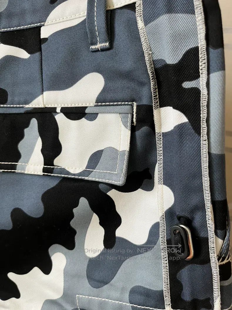 Valentino Valentino Camouflage cargo shorts Size US 30 / EU 46 - 8 Thumbnail