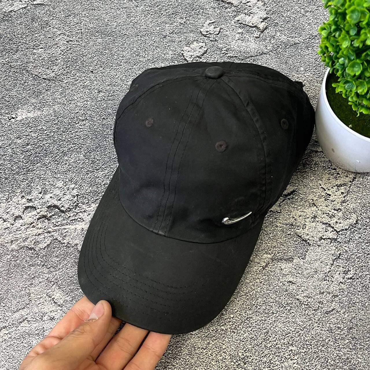 Nike Black Nylon Nike Metal Swoosh Baseball Hat Cap Unisex Size ONE SIZE - 2 Thumbnail