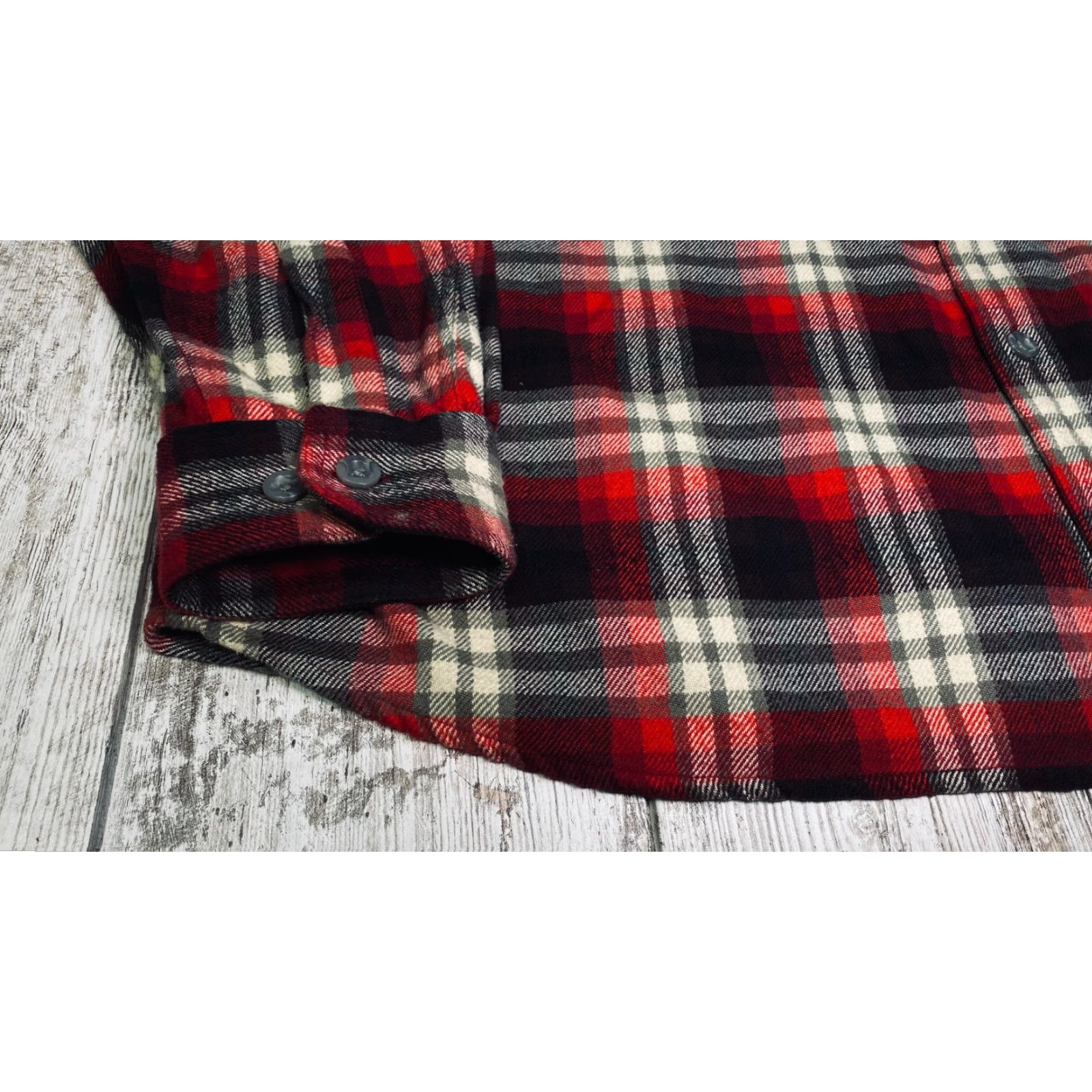 Vintage Woolrich Flannel Shirt Mens 2XL Red Plaid Button Long Sleeve Cotton Heavyweight Size US XXL / EU 58 / 5 - 3 Thumbnail
