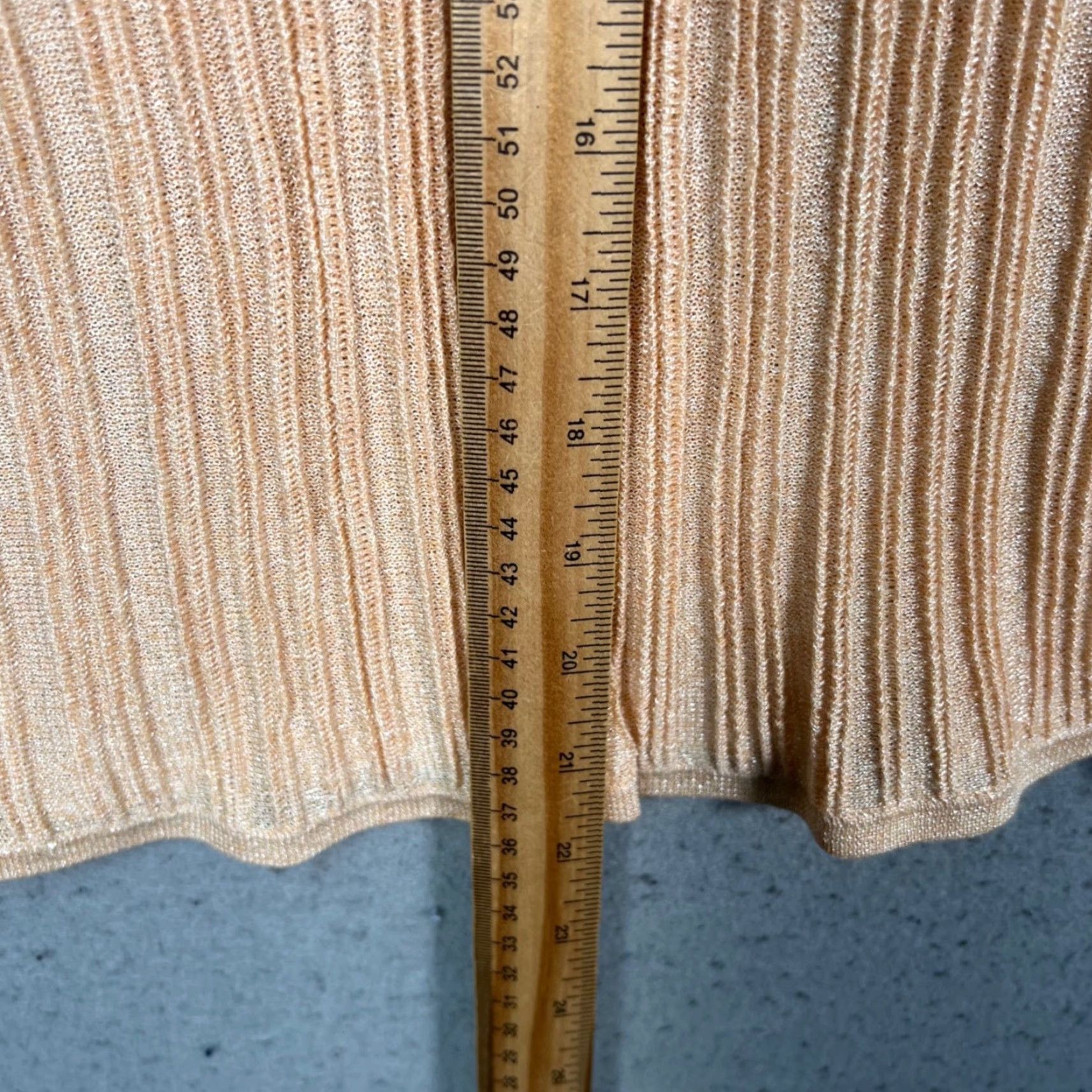 Vintage Lewit Womens Small V-Neck Metallic Ribbed Long Sleeve Top Peach Viscose Blend Shirt Women Small Peach Size S / US 4 / IT 40 - 6 Thumbnail