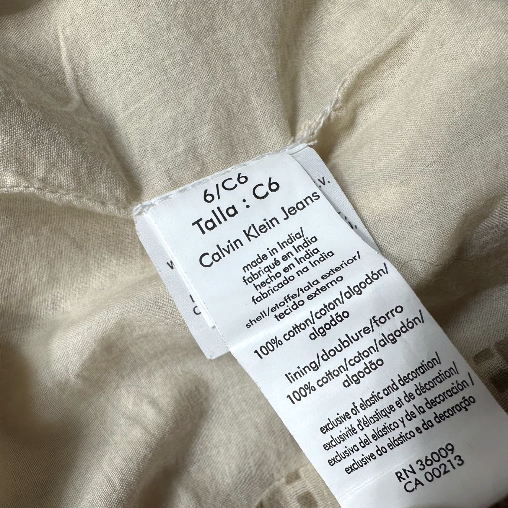 Calvin Klein Calvin Klein Jeans Beige Pull On Mini Skirt Elastic Waist Flare 6 NWT Women's Skirt Short Beige Elastic Lined Geometric Pattern Mens? Size 28" / US 6 / IT 42 - 5 Thumbnail