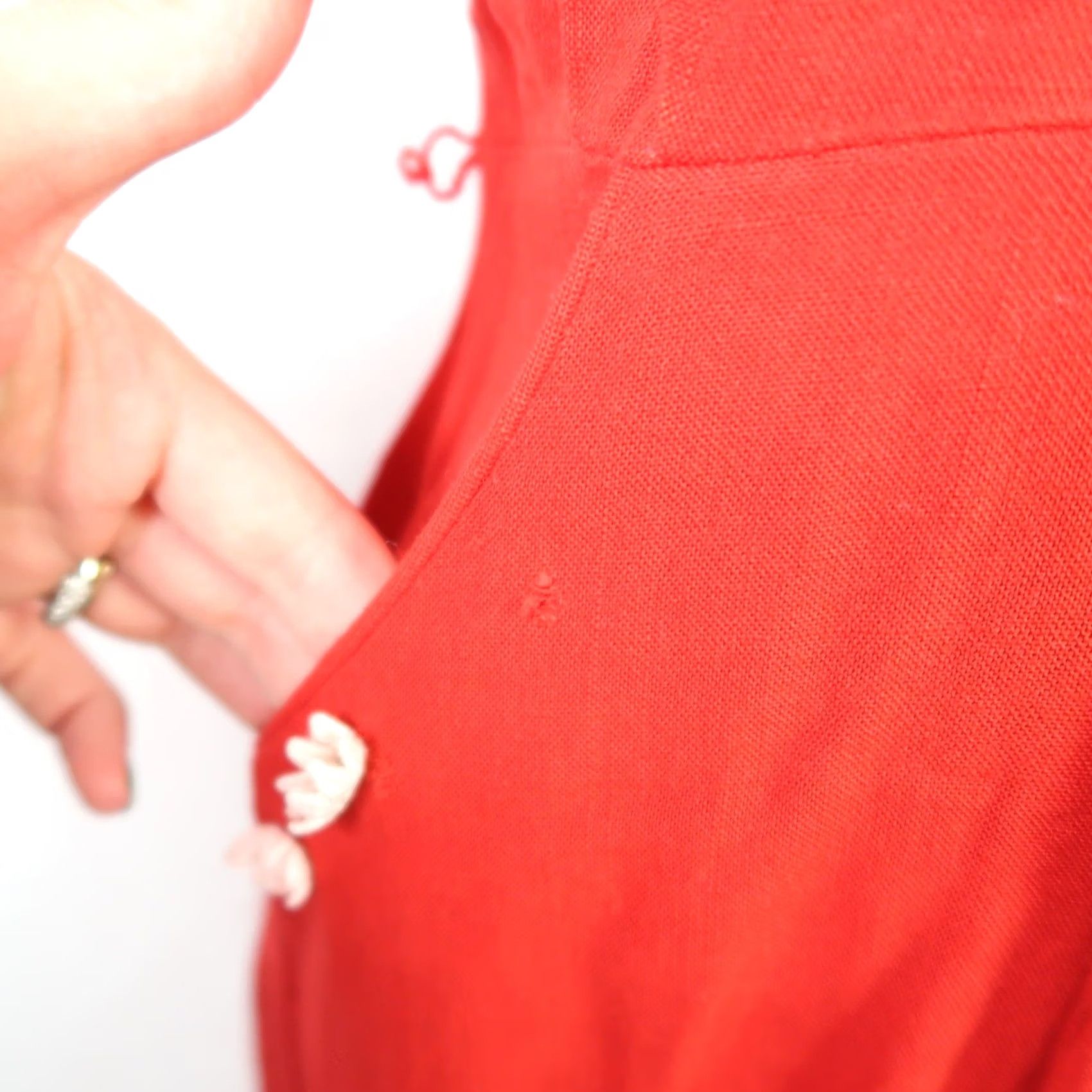 Vintage VINTAGE Mode O'Day red knee length shirt dress Shirt Dress Small Womens Red 40s 50s Collared Short Sleeve Cotton Zip Knee Length Vintage 40s Theme 40s Size S / US 4 / IT 40 - 7 Thumbnail