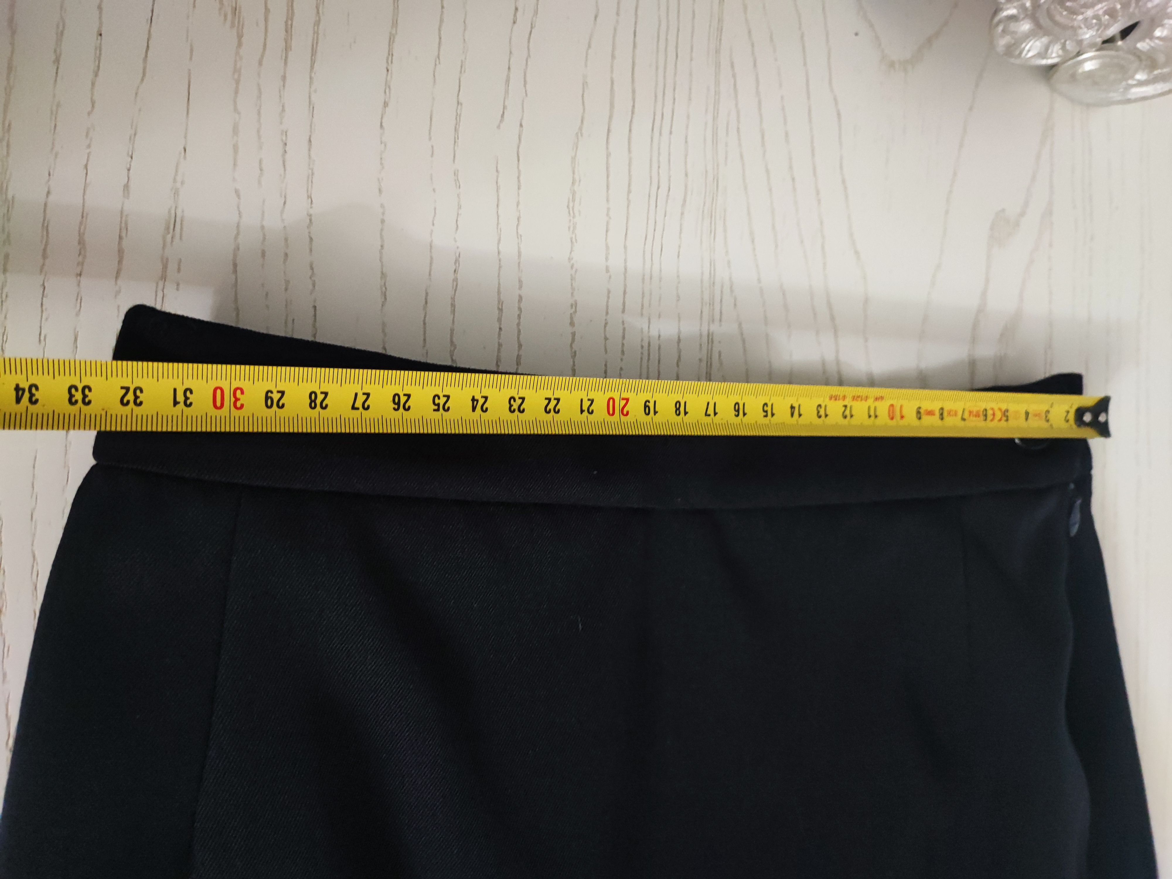 Burberry Vintage Burberrys black wool skirt Size 27" / US 4 / IT 40 - 4 Thumbnail