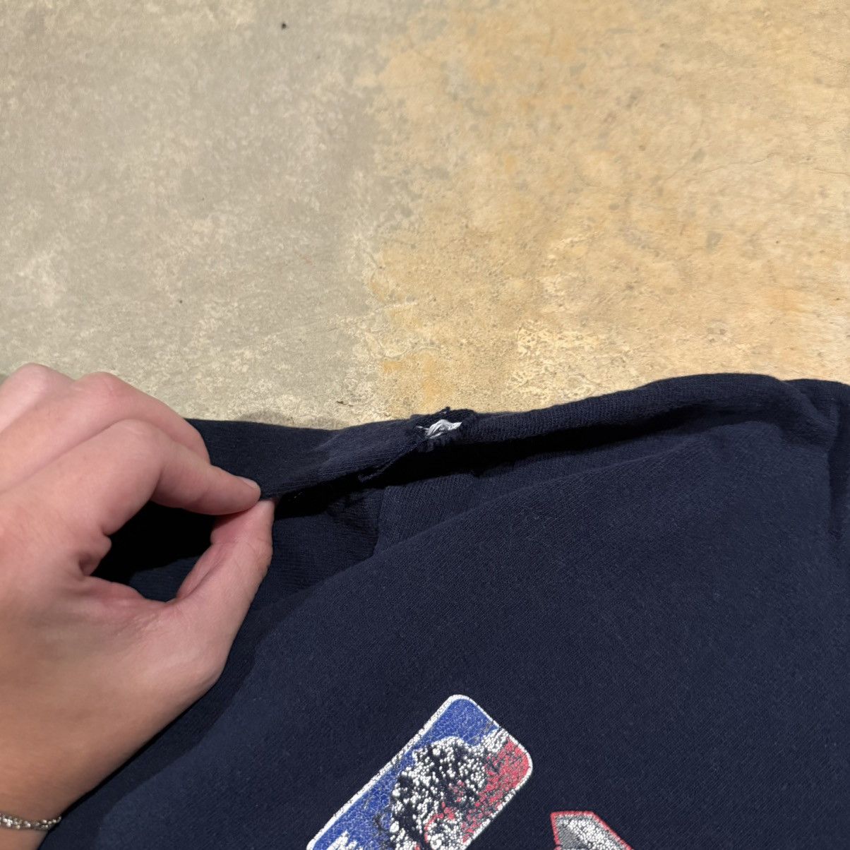 Champion 1990s Champion Faded Distressed Houston Rockets NBA Tee ERD Size US M / EU 48-50 / 2 - 5 Thumbnail