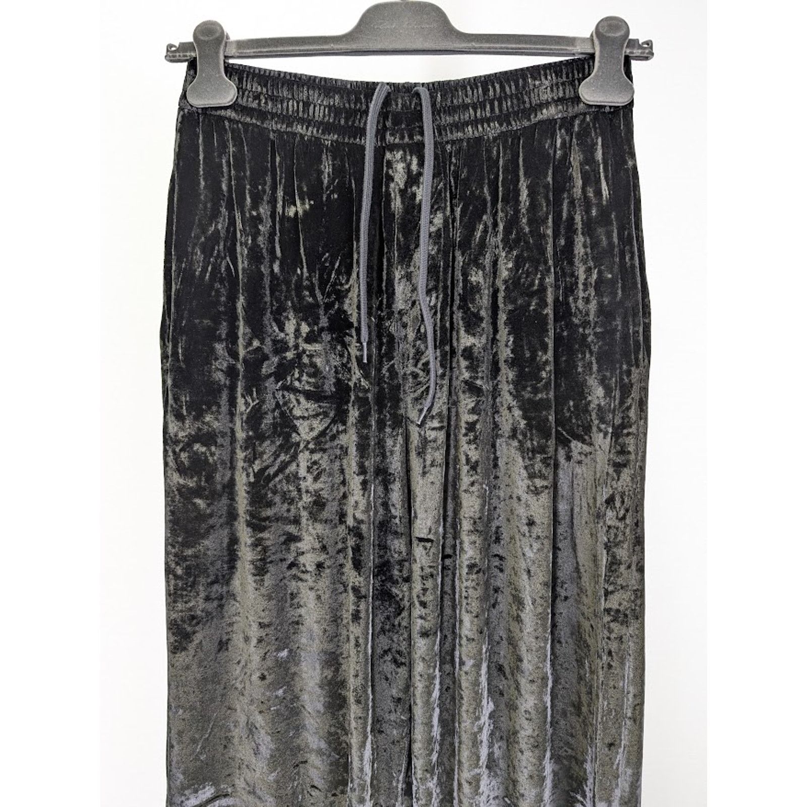 Balenciaga o1rshd1 Baggy Pants BB Paris Icon Shiny Velvet in Black Size US 32 / EU 48 - 3 Thumbnail
