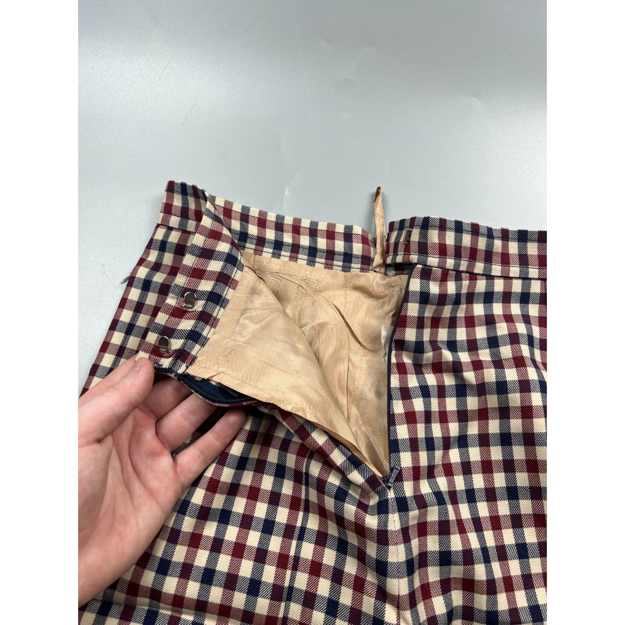 Aquascutum Aquascutum Mid Length Tartan Skirt (Y0821) Size 30" / US 8 / IT 44 - 3 Thumbnail