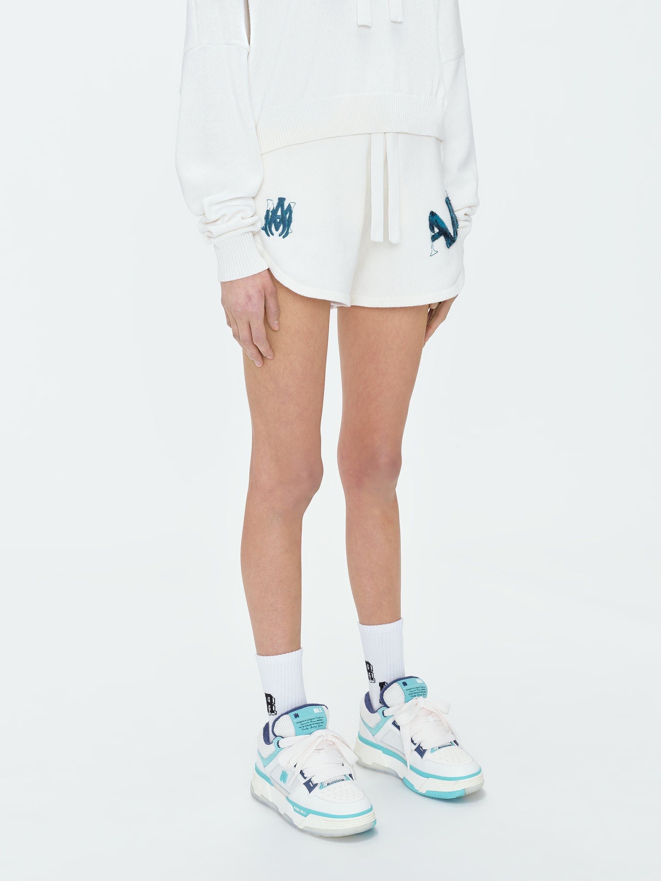 Amiri o1y0425 Short in White Size 28" / US 6 / IT 42 - 4 Thumbnail