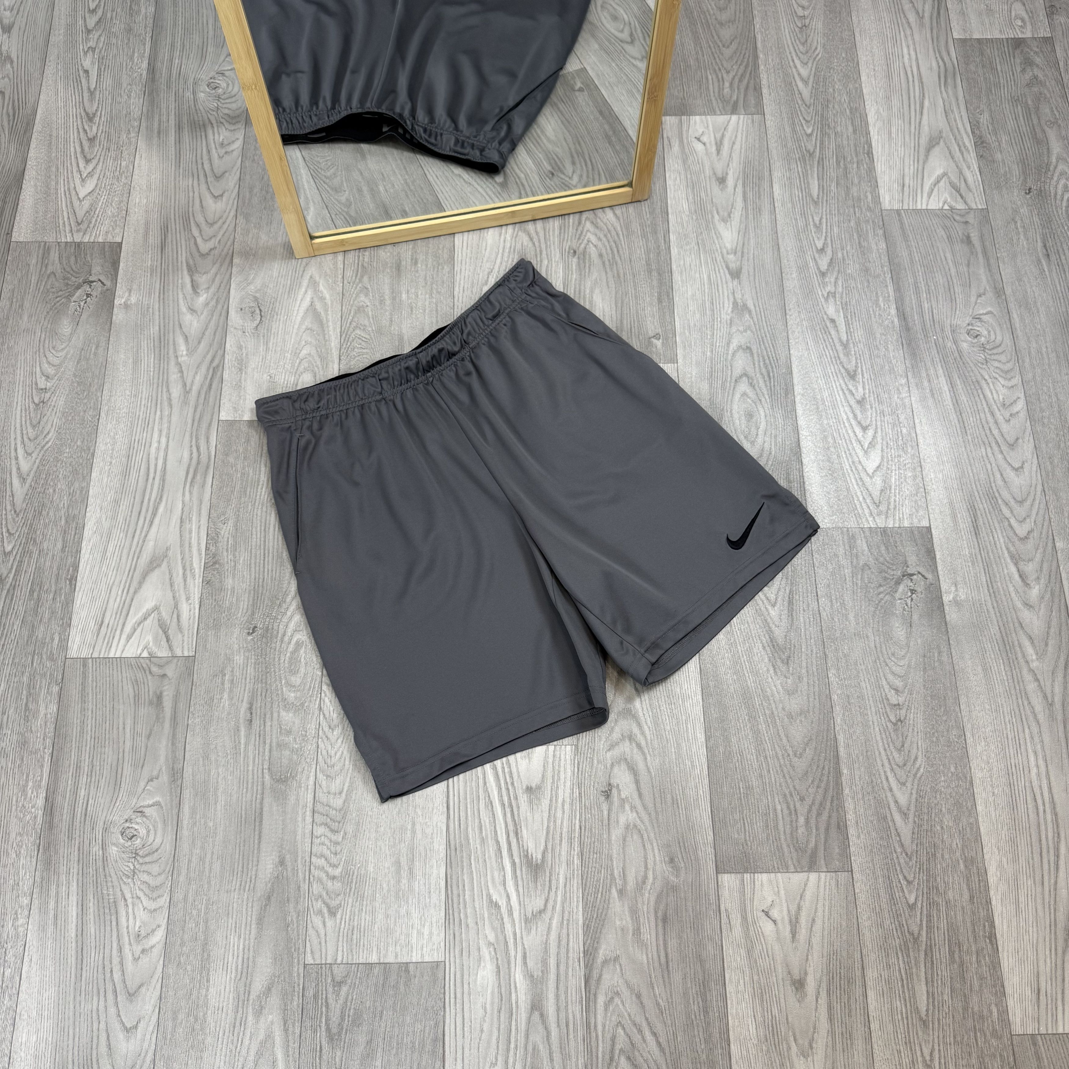 Nike Nike Dri-Fit Grey Shorts Size US 34 / EU 50 - 2 Thumbnail