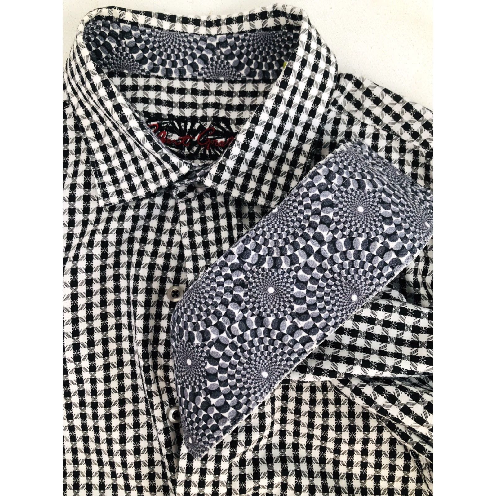 Robert Graham Robert Graham Geometric Flip Cuff Mens Classic Fit L Shirt Long Sleeve Black White EXCELLENT Size US L / EU 52-54 / 3 - 2 Thumbnail
