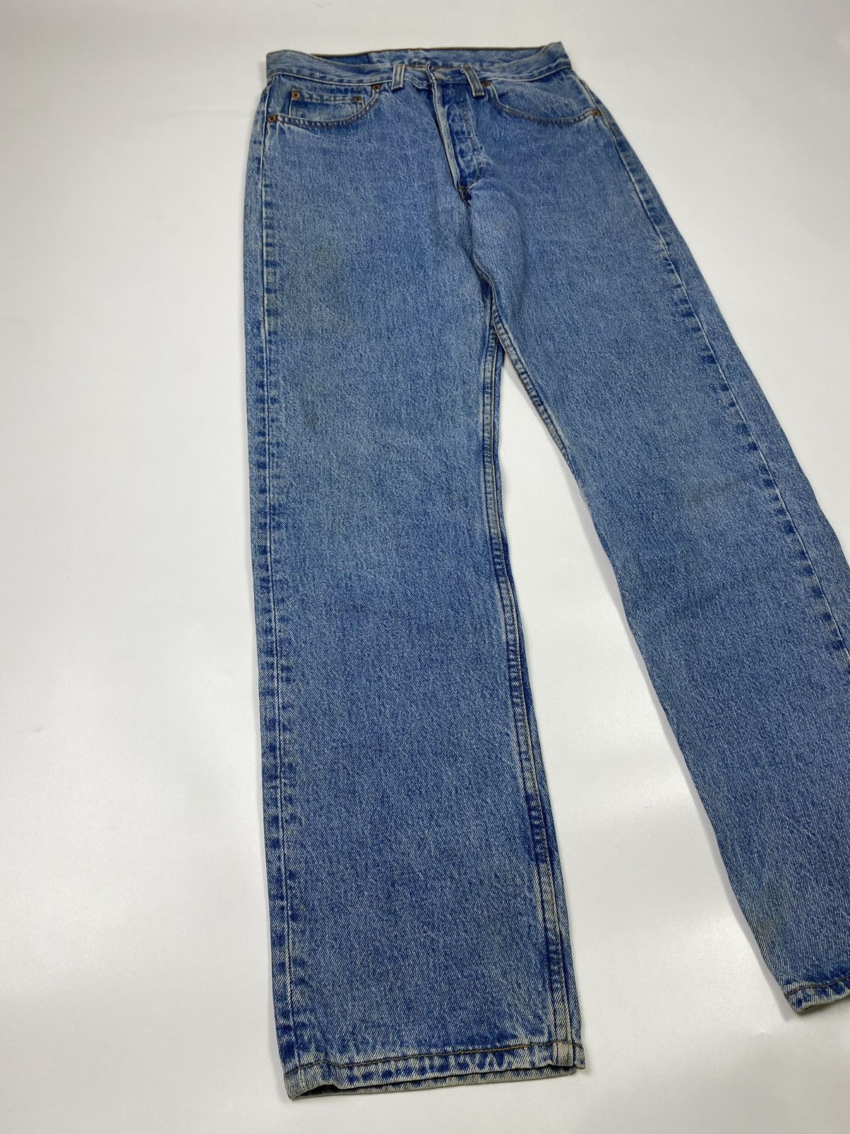 Levi's Vintage Clothing size 29x32 vintage 90s levis 501 blue jeans pant Size US 29 - 5 Thumbnail