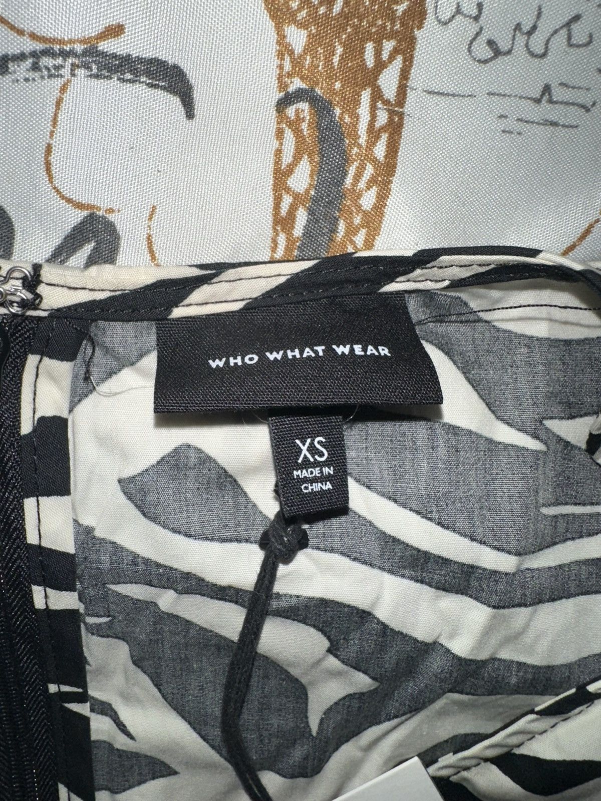 WhoWhat What Wear XS Zebra Print Faux Wrap Dress Puff Sleeve w Tags Size XS / US 0-2 / IT 36-38 - 4 Thumbnail