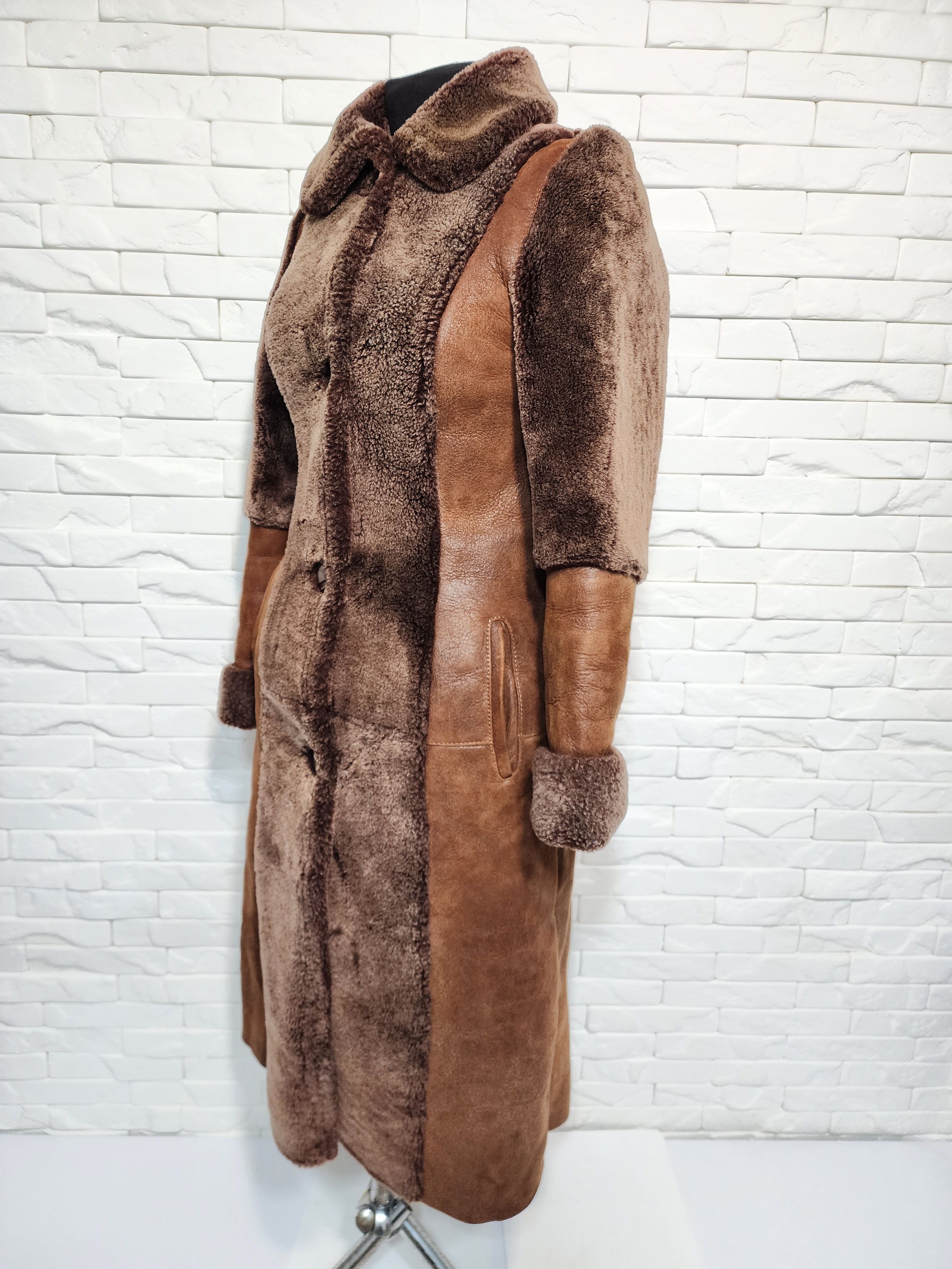 Genuine Leather Women's Brown Sheepskin Coat: Genuine Fur Size M / US 6-8 / IT 42-44 - 2 Thumbnail