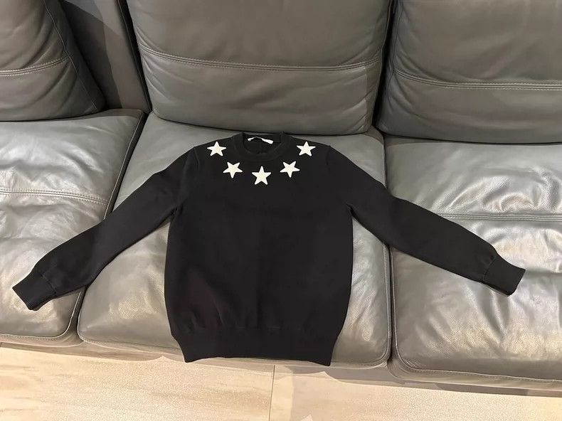 Givenchy Givenchy White five-pointed star knitted sweater, small si Size US S / EU 44-46 / 1 - 1 Thumbnail