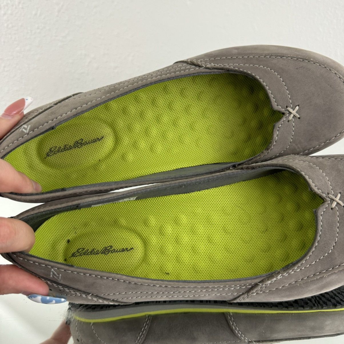 Eddie Bauer EDDIE BAUER Y2K Grey Neon Green Suede Sporty Slip On Flats Size US 7 / IT 37 - 12 Thumbnail