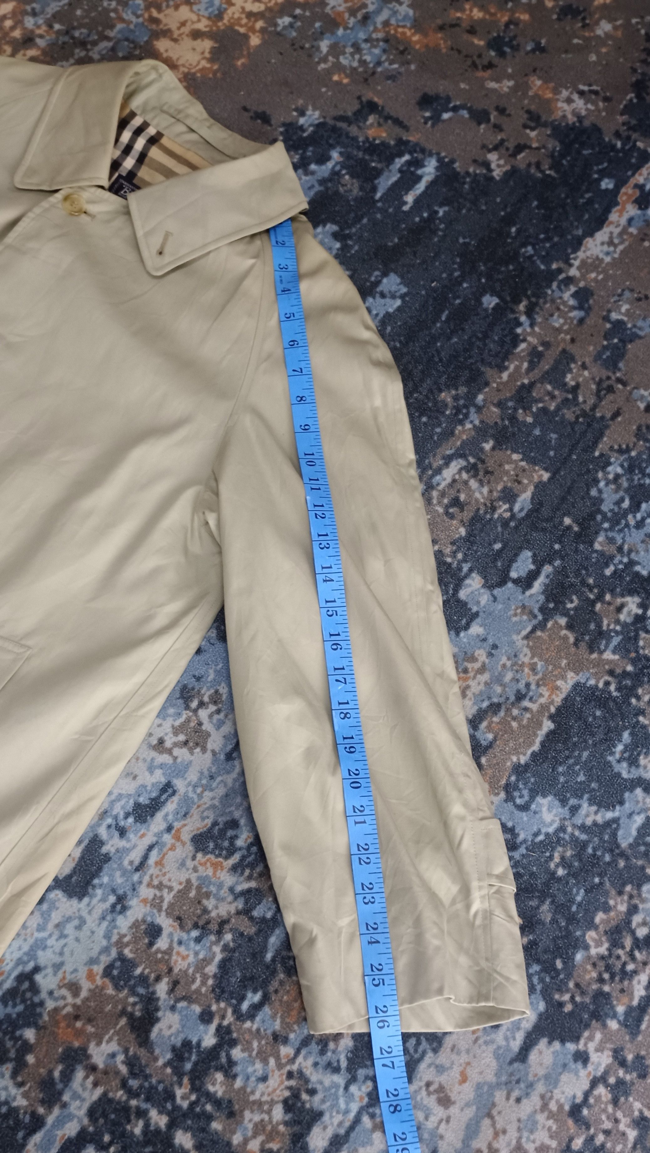 Burberry Vintage Burberrys London Nova Check 46 Short C95B Size US L / EU 52-54 / 3 - 18 Thumbnail