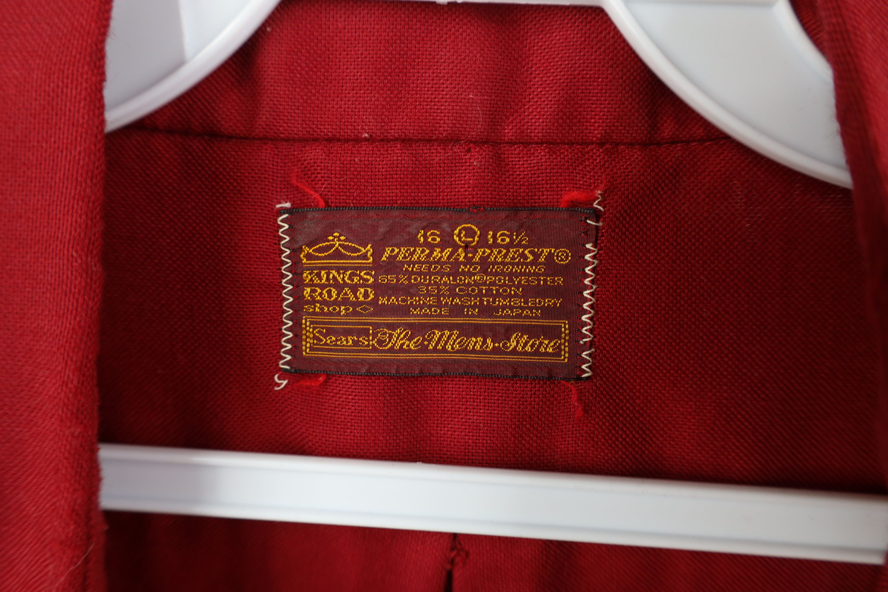 Vintage Vintage 70s Streetwear Knit Collared Button Down Shirt Red Size US L / EU 52-54 / 3 - 10 Thumbnail