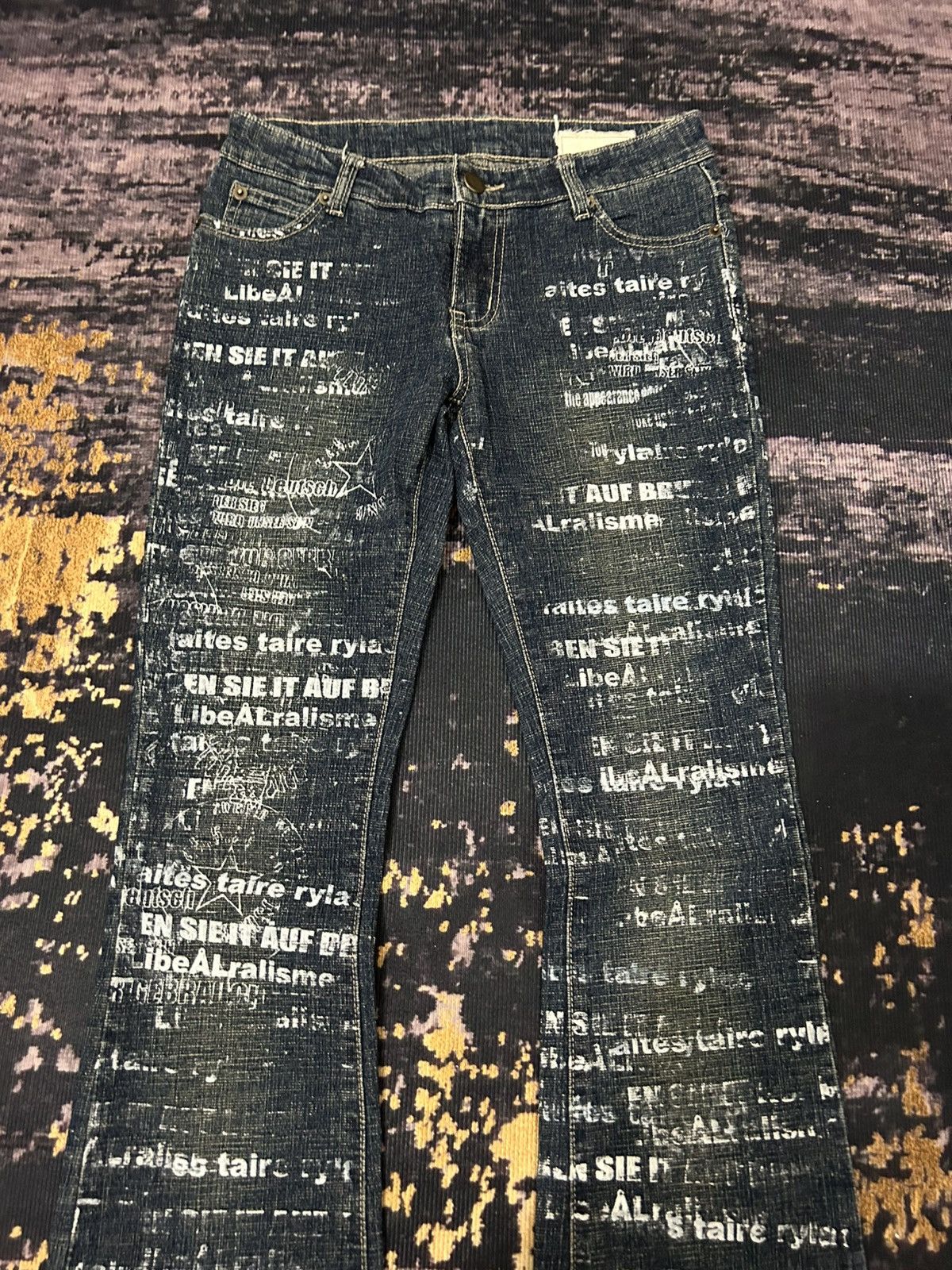 If Six Was Nine H.Naoto + DIE Poem Print Flare Jeans Size US 27 - 7 Thumbnail