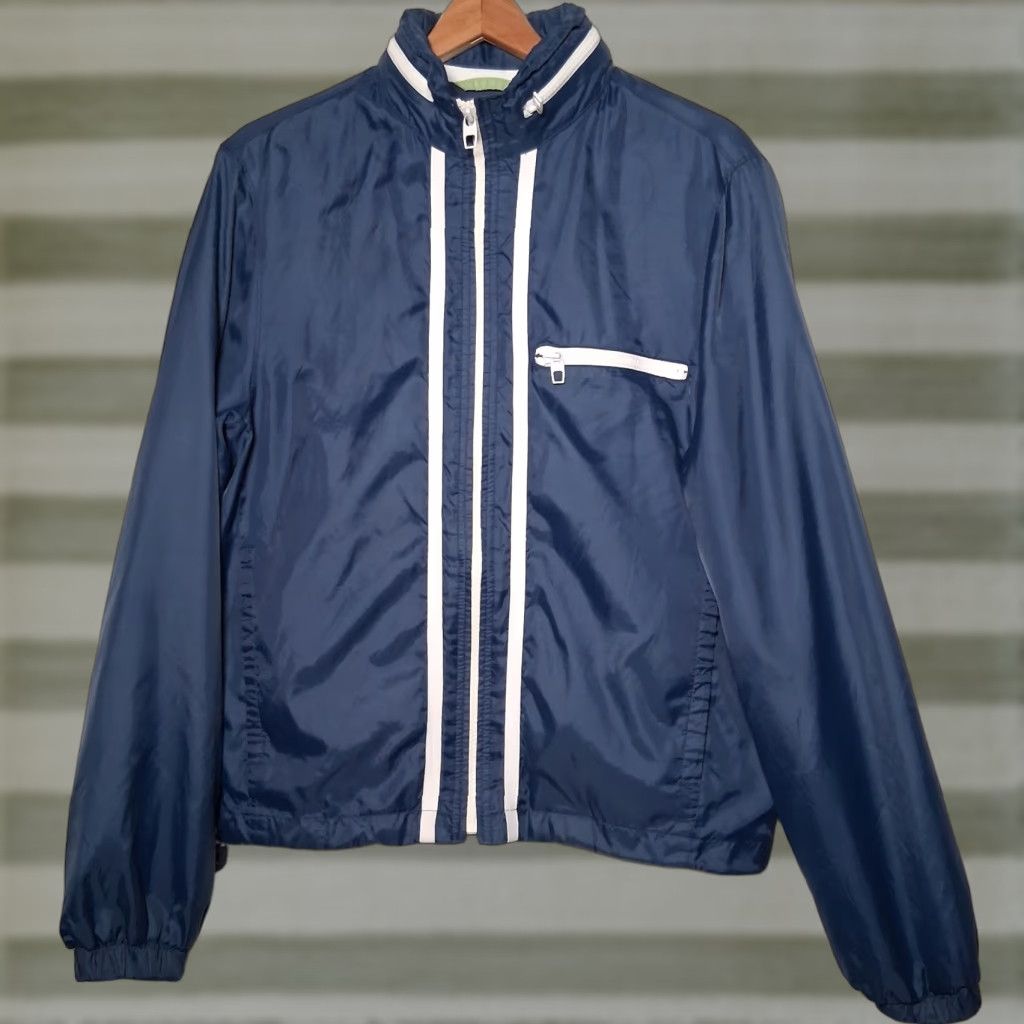 Gap VINTAGE Gap Windbreaker Jacket Men S Blue Full Zip Roll Away Hood Short Jacket Size US S / EU 44-46 / 1 - 1 Thumbnail