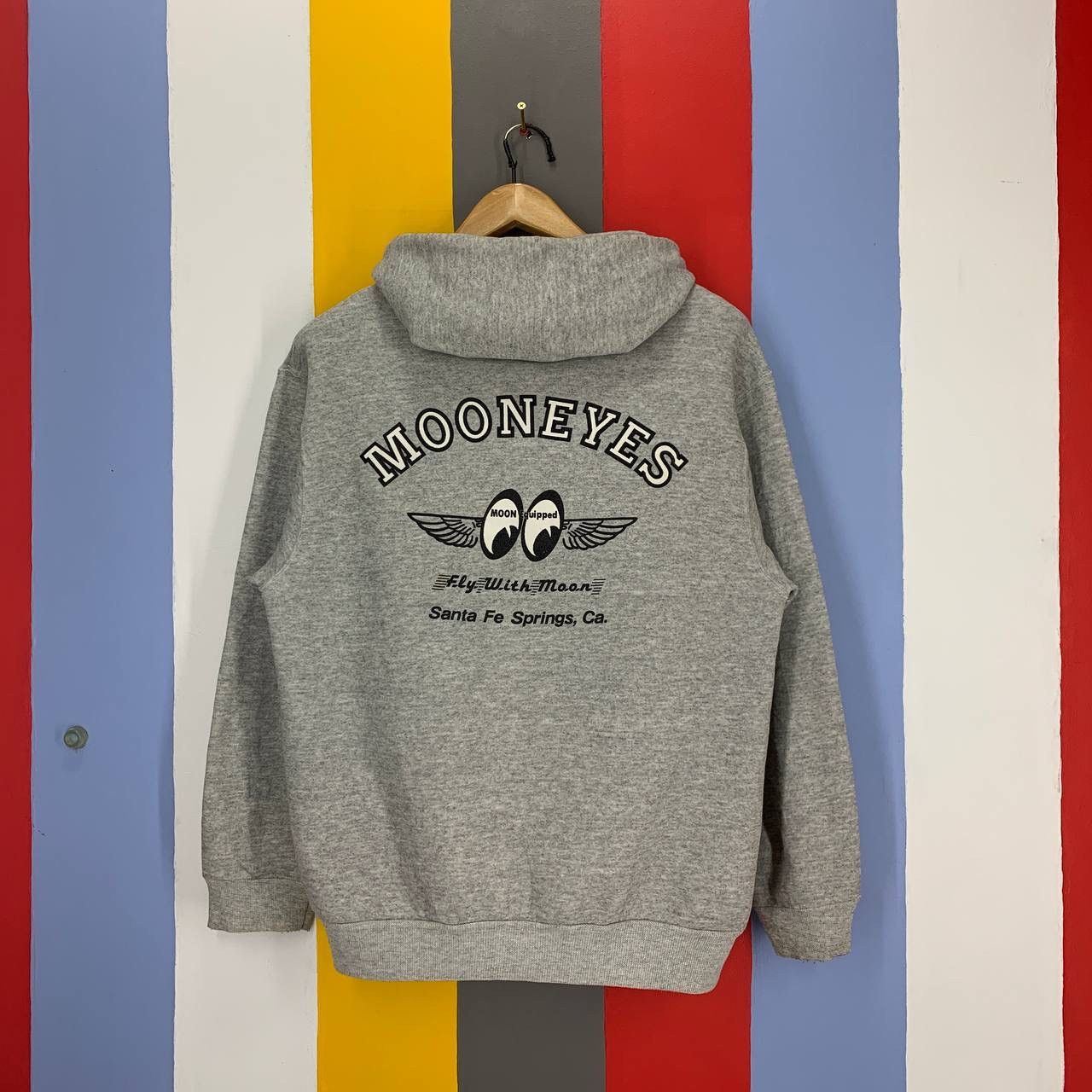 Hanes 90s Vintage MOON EYES Hoodie Pullover #2403-13x Size US M / EU 48-50 / 2 - 1 Thumbnail