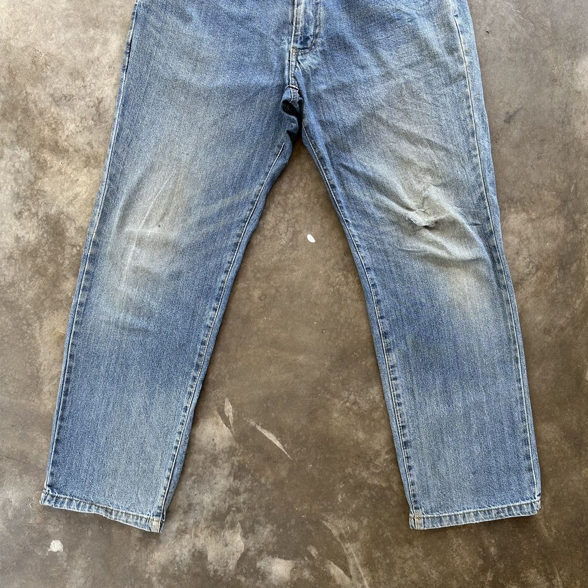 Japanese Brand Vintage Japanese Distressed Faded Denim Jean Pant W36 Size US 36 / EU 52 - 2 Thumbnail