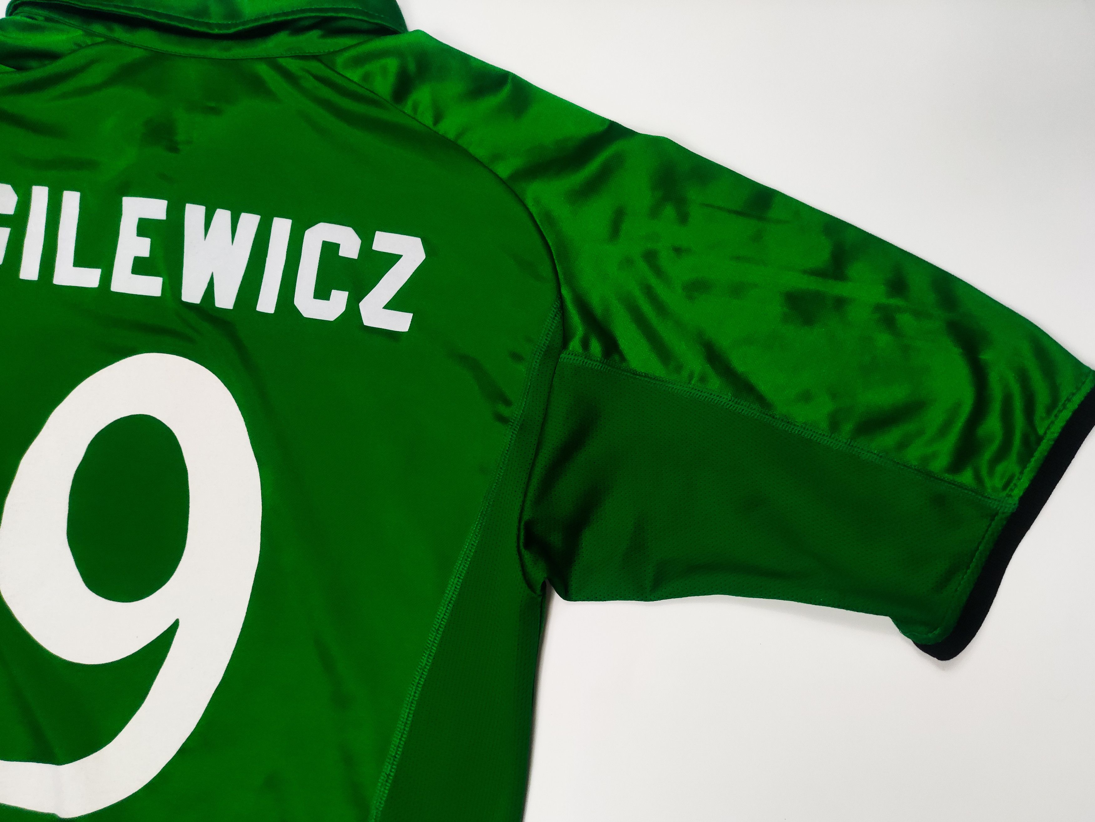 Nike Gilewicz #9 Tirol Innsbruck 2001 2002 Nike Home Shirt Size US S / EU 44-46 / 1 - 6 Thumbnail