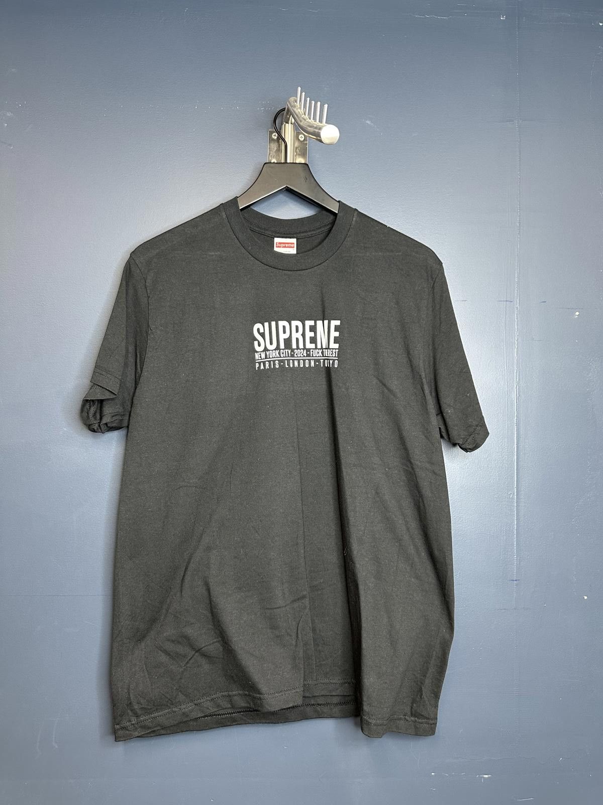Supreme Brand New SUPREME Paris T-shirt Size M | Grailed