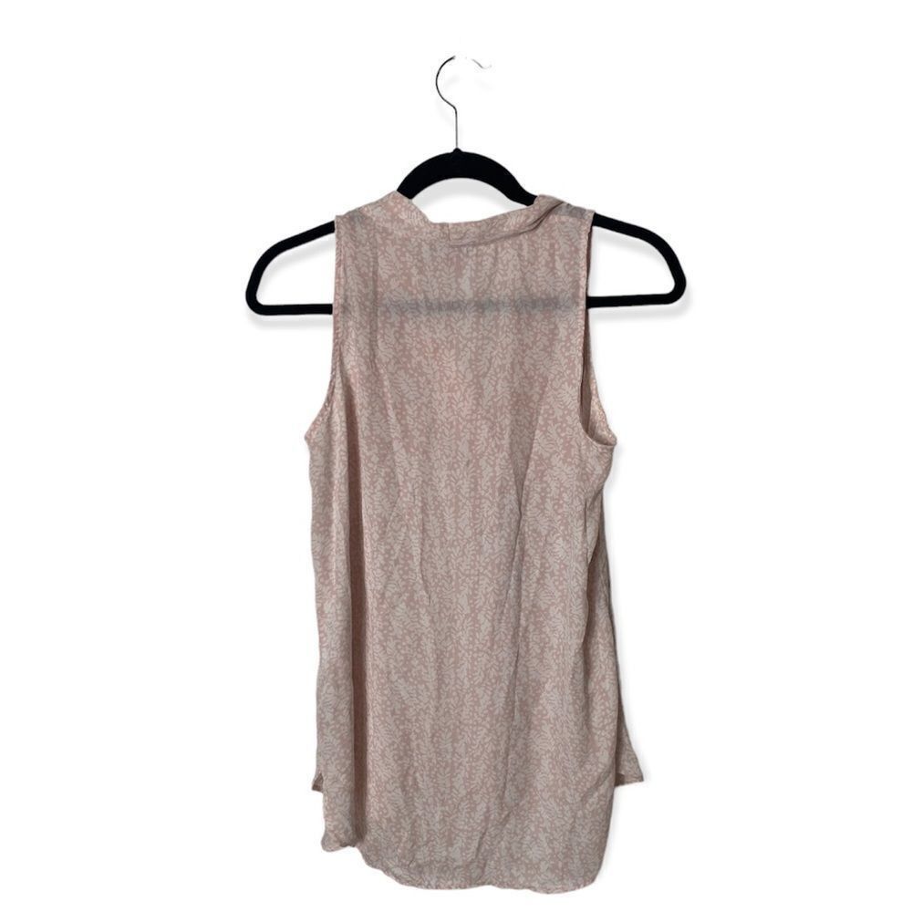 Vince Camuto Vince Camuto Sleeveless Pink Blouse – Soft White Leaf Print, Size S / US 4 / IT 40 - 3 Thumbnail