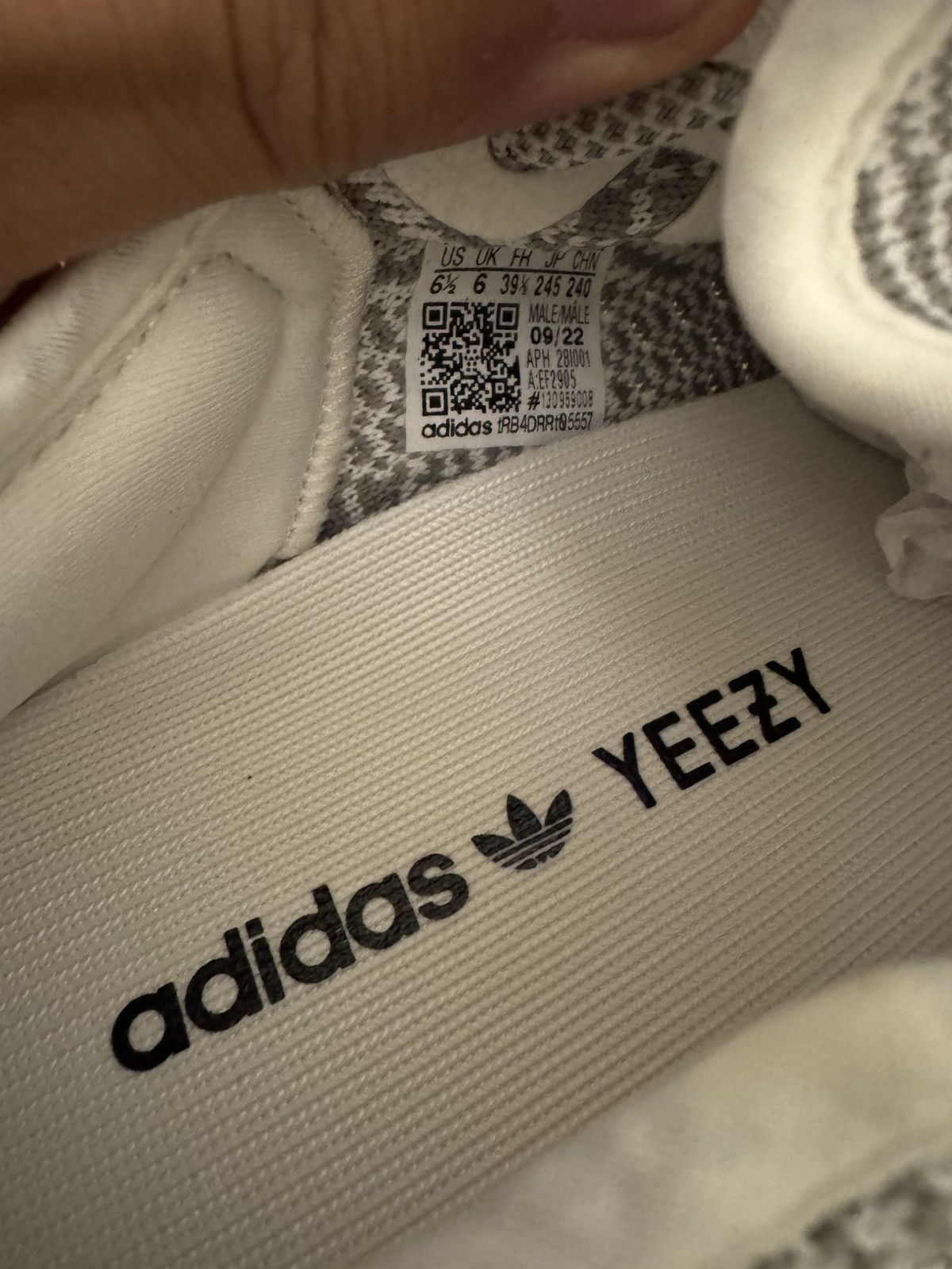Yeezy Yeezy Boost 350 v2 static (non reflective) Size US 6.5 / EU 39-40 - 7 Thumbnail
