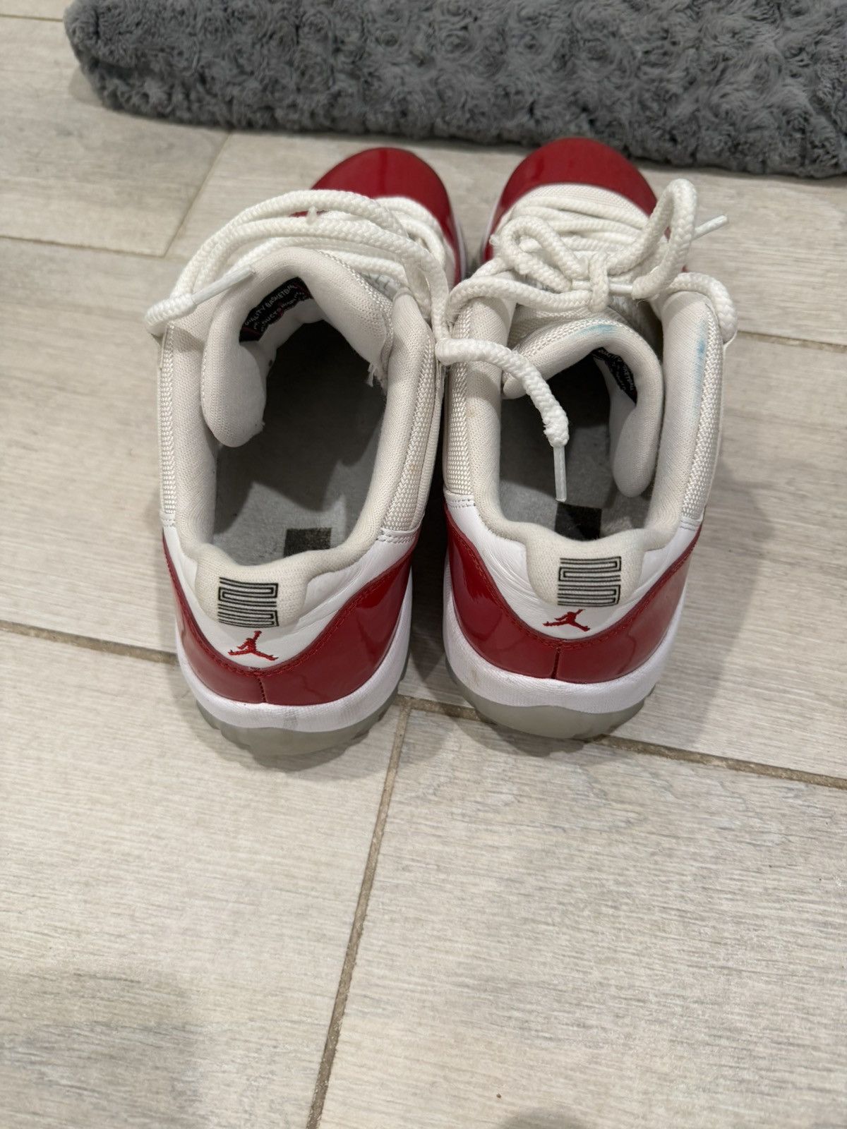Jordan Brand Jordan 11 low cherry Size US 10 / EU 43 - 6 Thumbnail