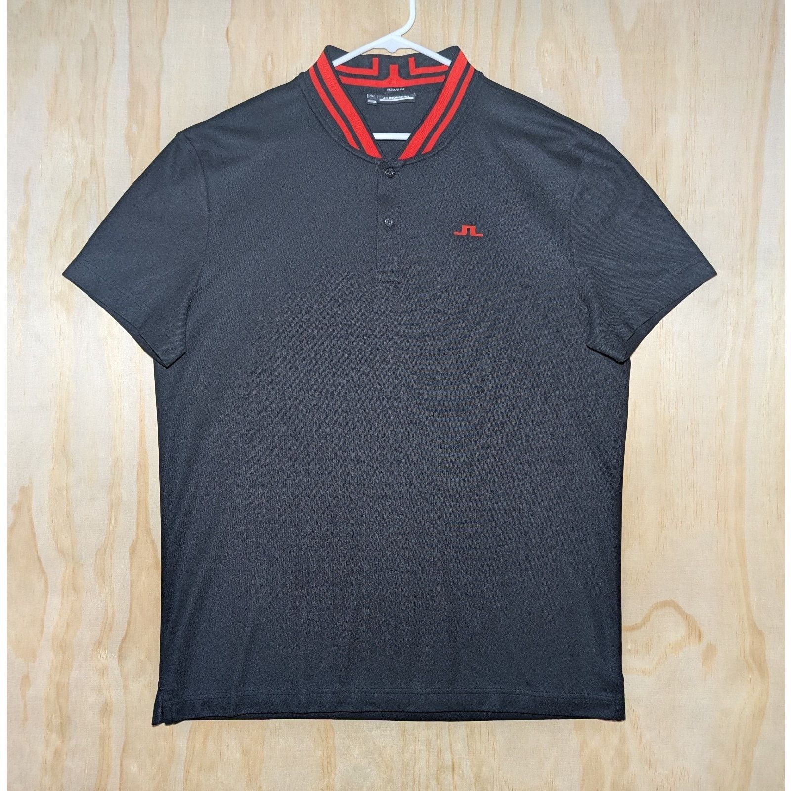 J.Lindeberg J.Lindeberg Men's XL Blade Collar Golf Shirt Regular Fit Size US XL / EU 56 / 4 - 1 Thumbnail