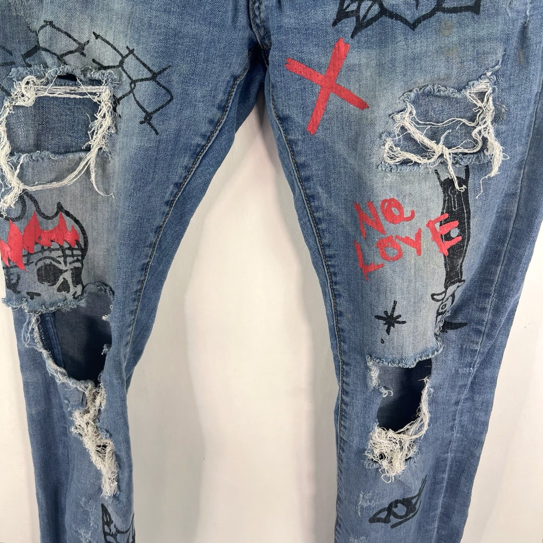 Vintage DOPE Distressed No Love Skinny Denim Jeans Mens 30 34X32 Blue Cotton Blend Zip 5-Pocket Style Jeans Mens Size US 30 / EU 46 - 3 Thumbnail