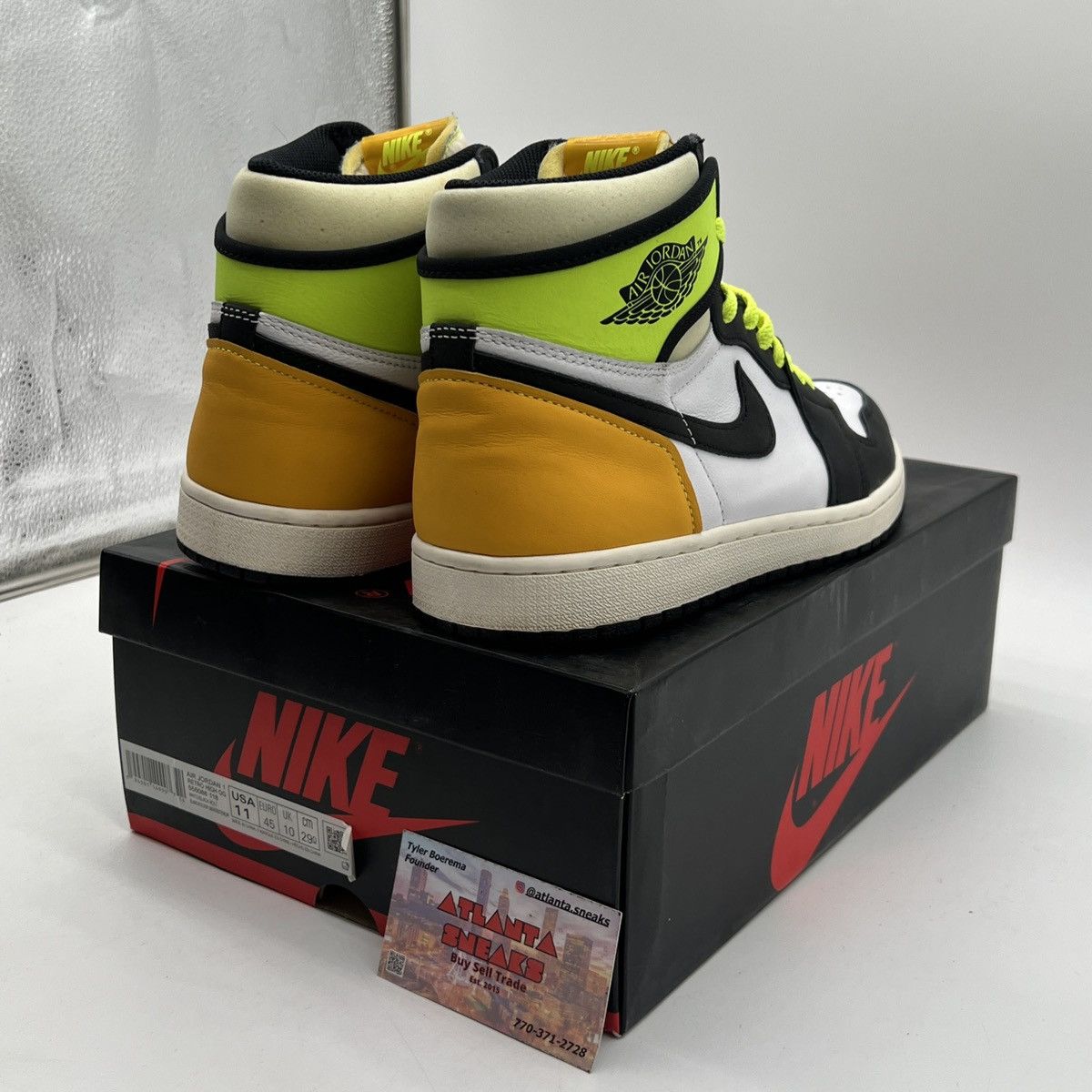 Nike Air Jordan 1 High Volt gold Size US 11 / EU 44 - 5 Thumbnail
