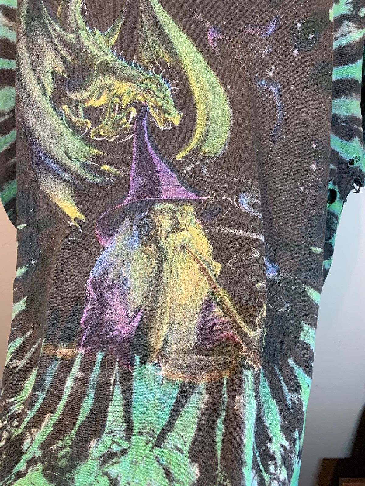 Vintage *RARE* Vintage 90s Wizard Smoking Dragon Single Stitch Shirt Size US XL / EU 56 / 4 - 3 Thumbnail
