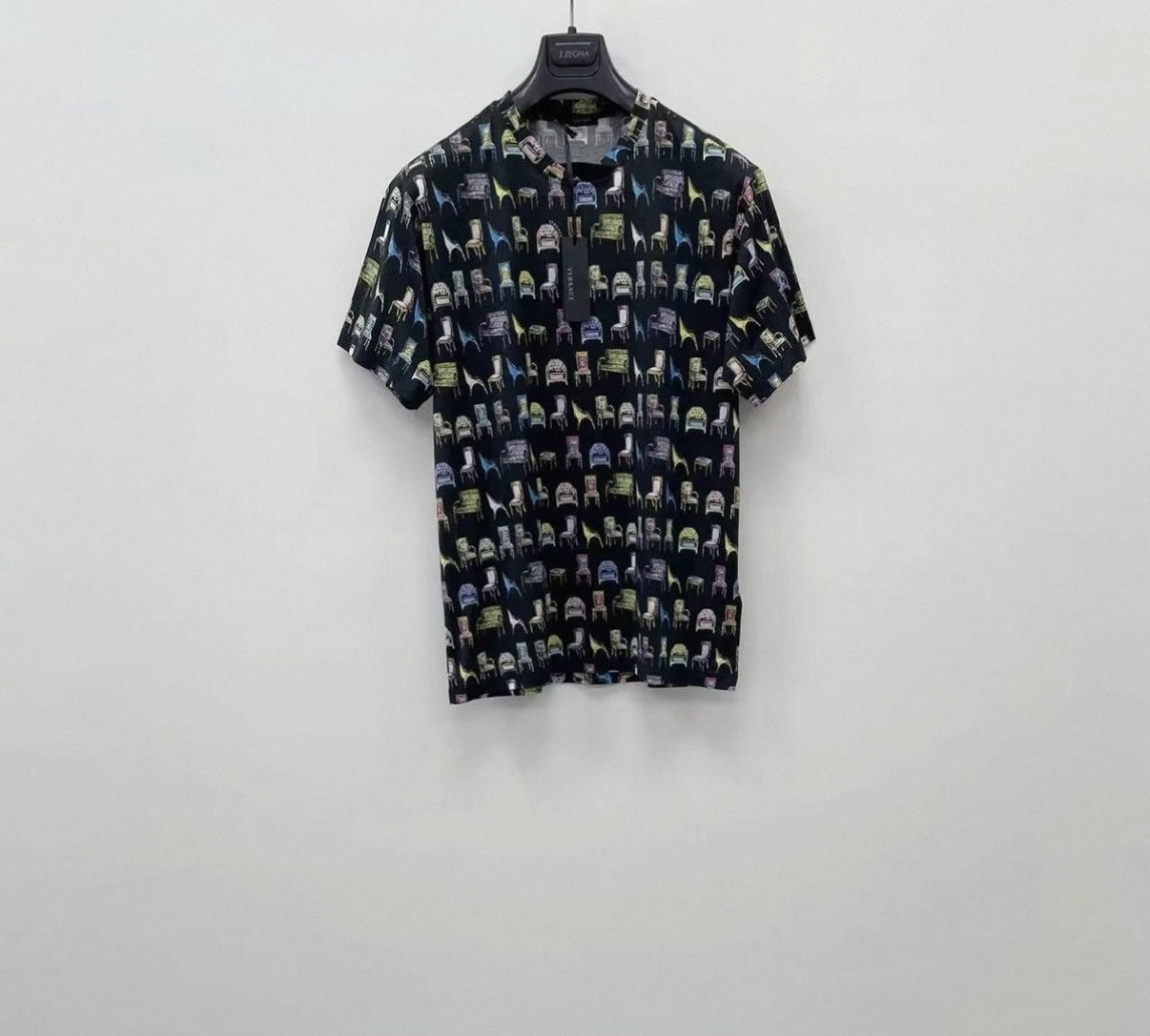 Versace VERSACE 100% Cotton Short Sleeve T-shirt J30 Size US XS / EU 42 / 0 - 2 Thumbnail