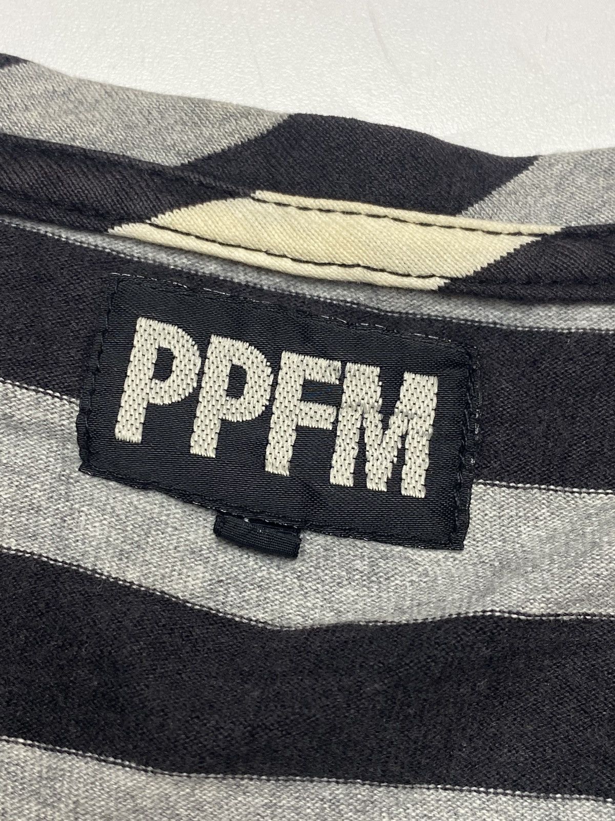 Japanese Brand 2000s PPFM - Prisoner V-Neck T-Shirt Size US M / EU 48-50 / 2 - 3 Thumbnail