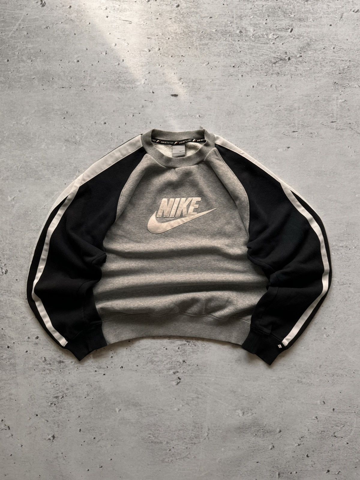 Nike × Vintage NIKE VINTAGE CENTER LOGO OVERSIZE BOXY SWEATSHIRT Size US M / EU 48-50 / 2 - 1 Thumbnail