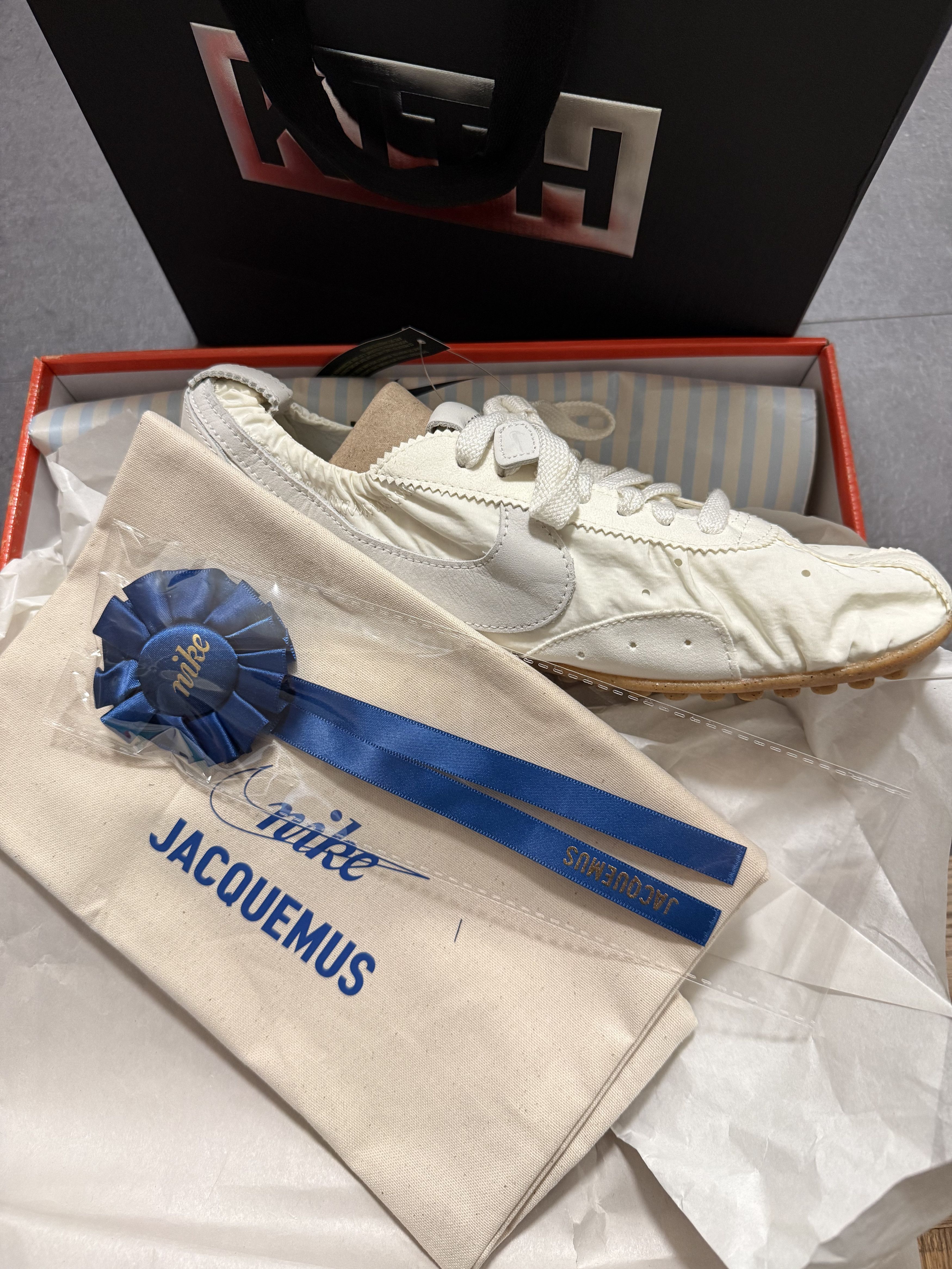 Jacquemus × Nike Nike Moon Shoe SP x Jacquemus Soft Pearl Women's Size US 6 / IT 36 - 2 Thumbnail