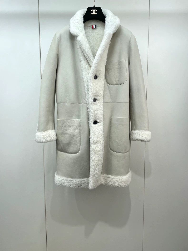 Chanel Reversible Wool Fur Coat -2505 Size US M / EU 48-50 / 2 - 3 Thumbnail