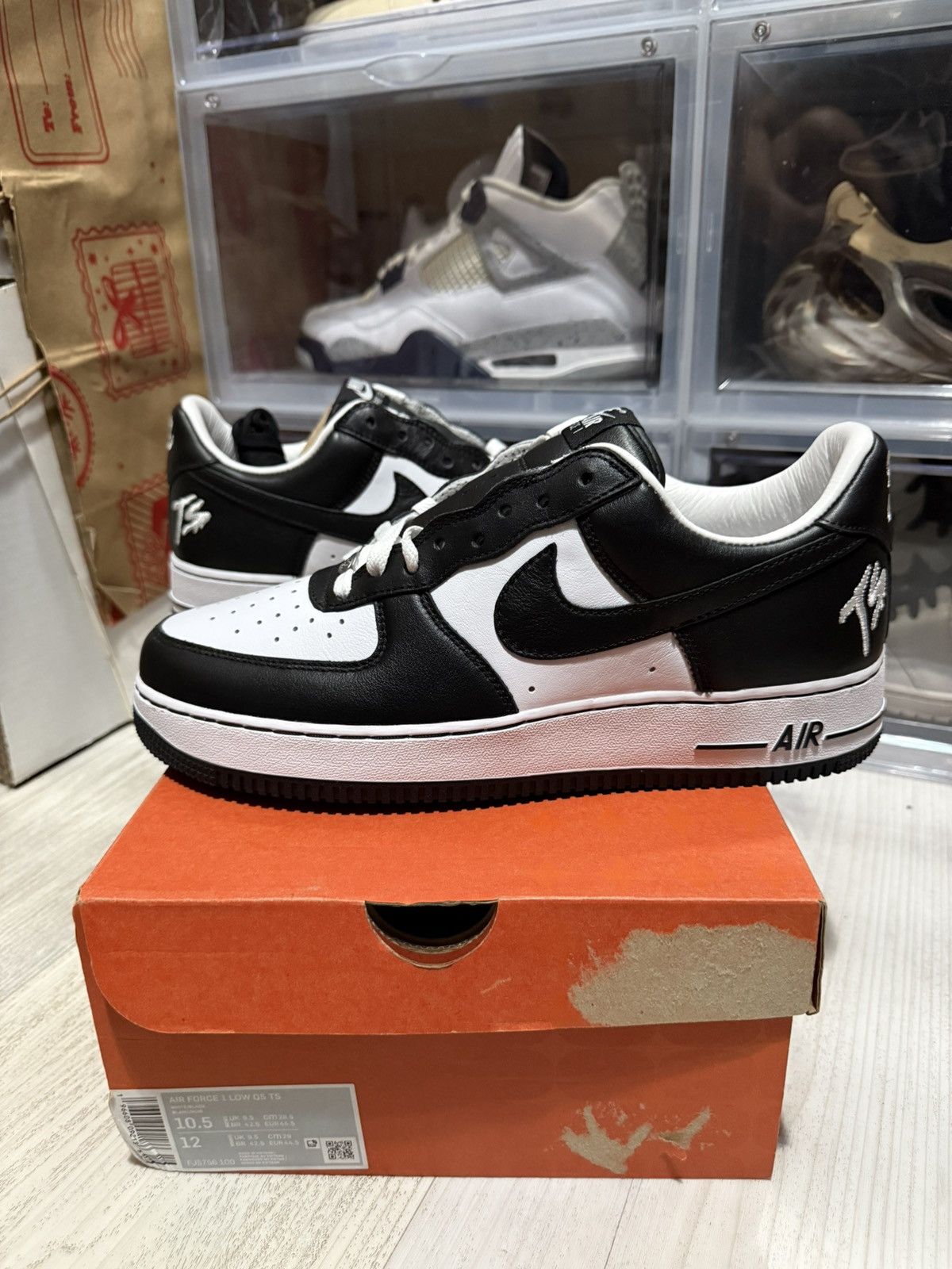 Nike Nike Air Force 1 Low QS Terror Squad Blackout Size US 10.5 / EU 43-44 - 1 Thumbnail