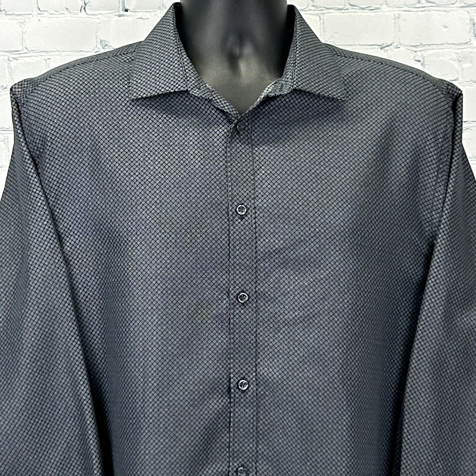Nicole Miller Nicole Miller Button Front Dress Shirt Black Gray L 16-16.5 Size US L / EU 52-54 / 3 - 1 Thumbnail