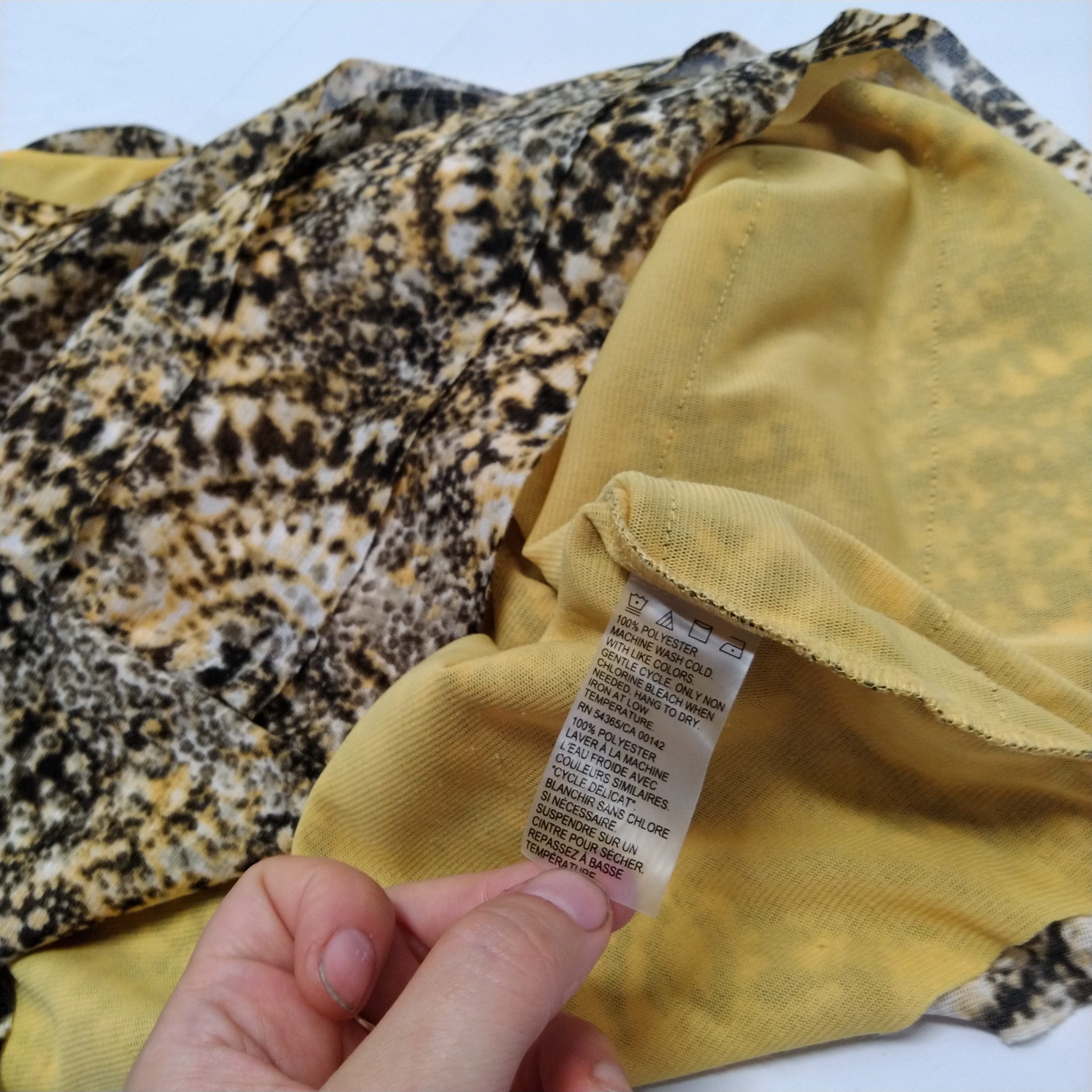 Vintage Tanjay Petites PL Short Sleeve V Neck Summer Top Blouse Size M / US 6-8 / IT 42-44 - 5 Thumbnail