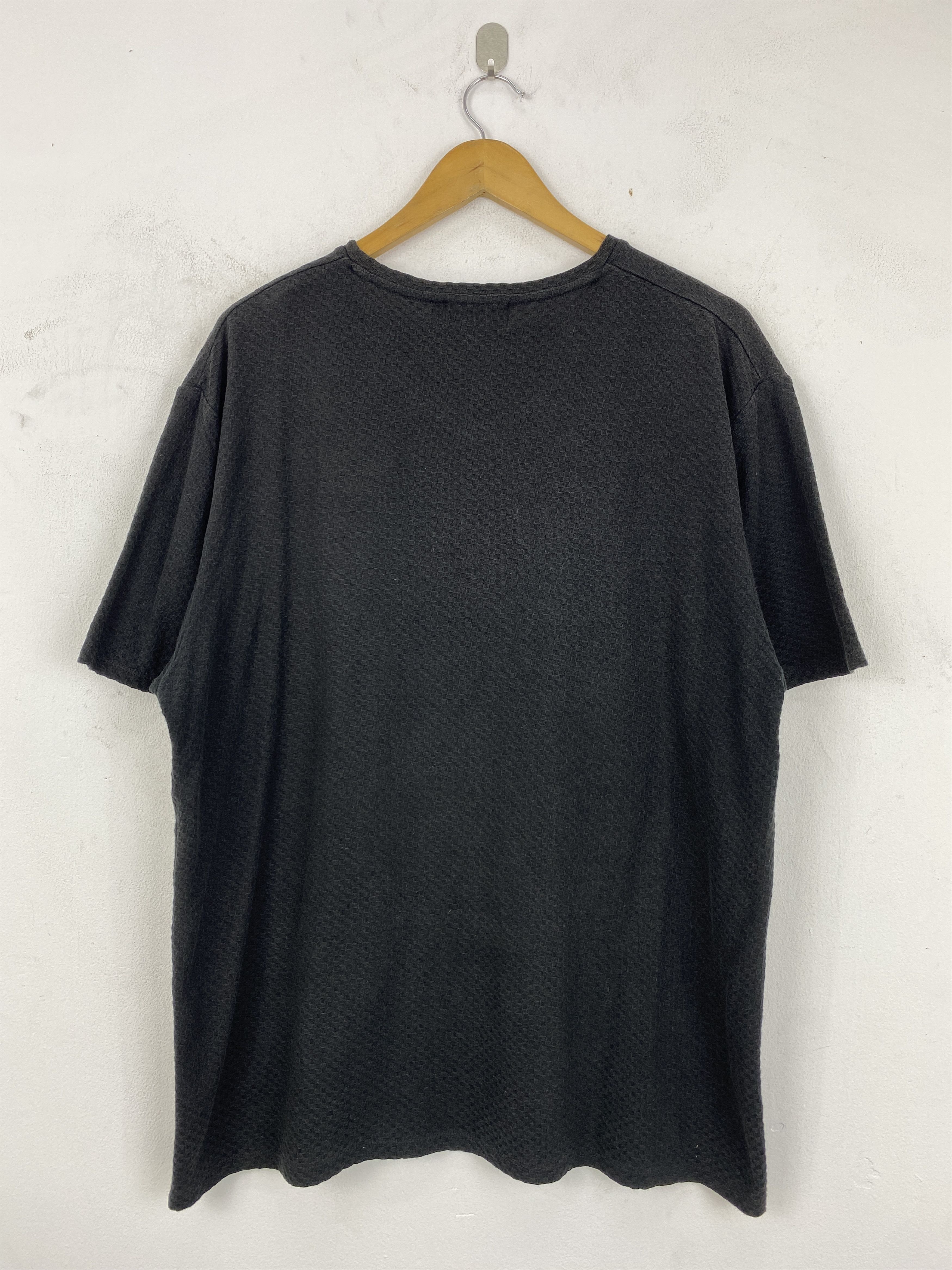 Calvin Klein Vintage Calvin Klien Short-sleeve V-neck t-shirt JA0147 Size US XXL / EU 58 / 5 - 2 Thumbnail