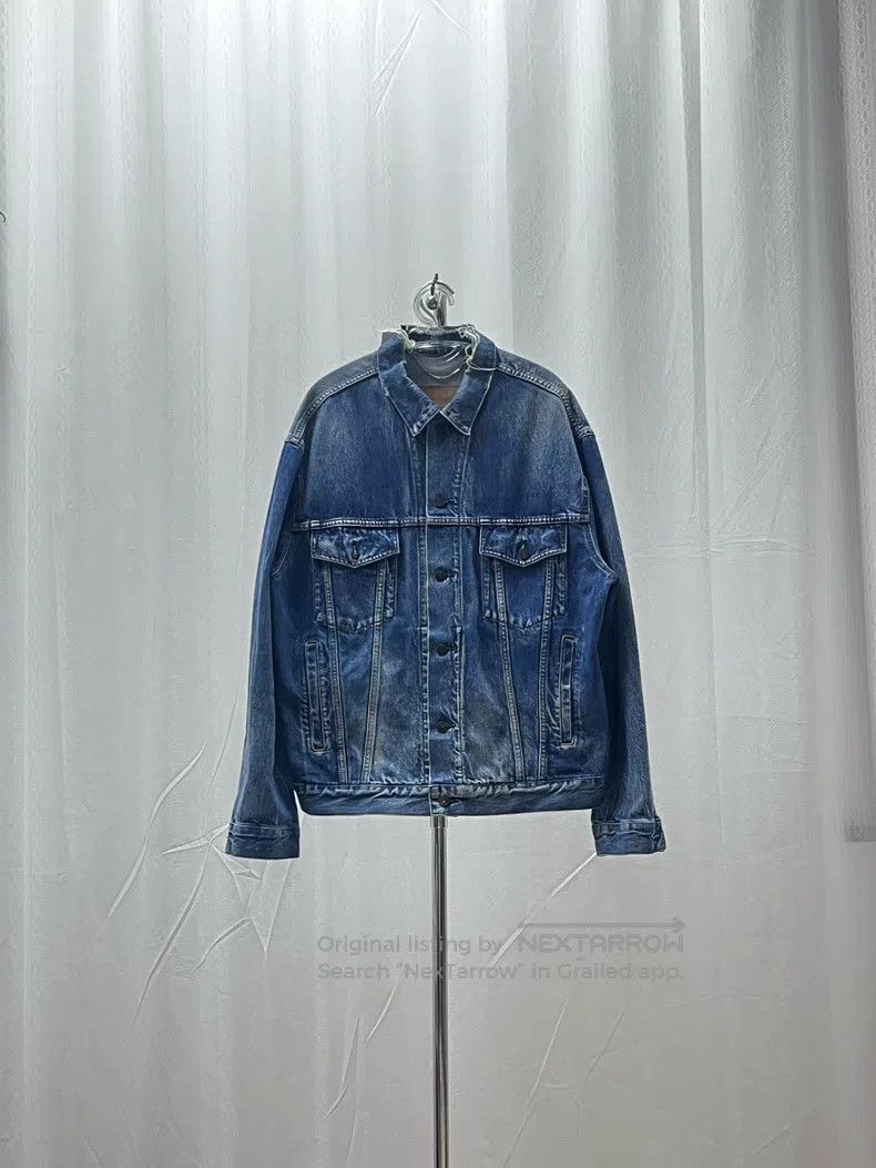Balenciaga Balenciaga Blue Washed Destroyed Letter Logo Denim Jacket Size XS / US 0-2 / IT 36-38 - 1 Thumbnail
