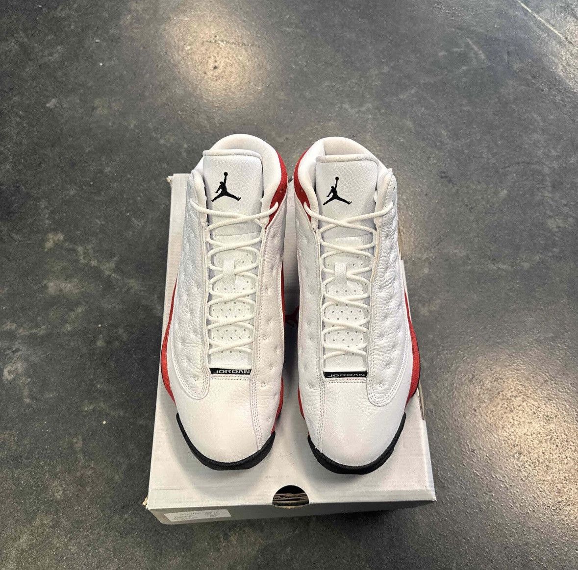 Nike Jordan 13 Chicago (2013) Size US 10.5 / EU 43-44 - 3 Thumbnail