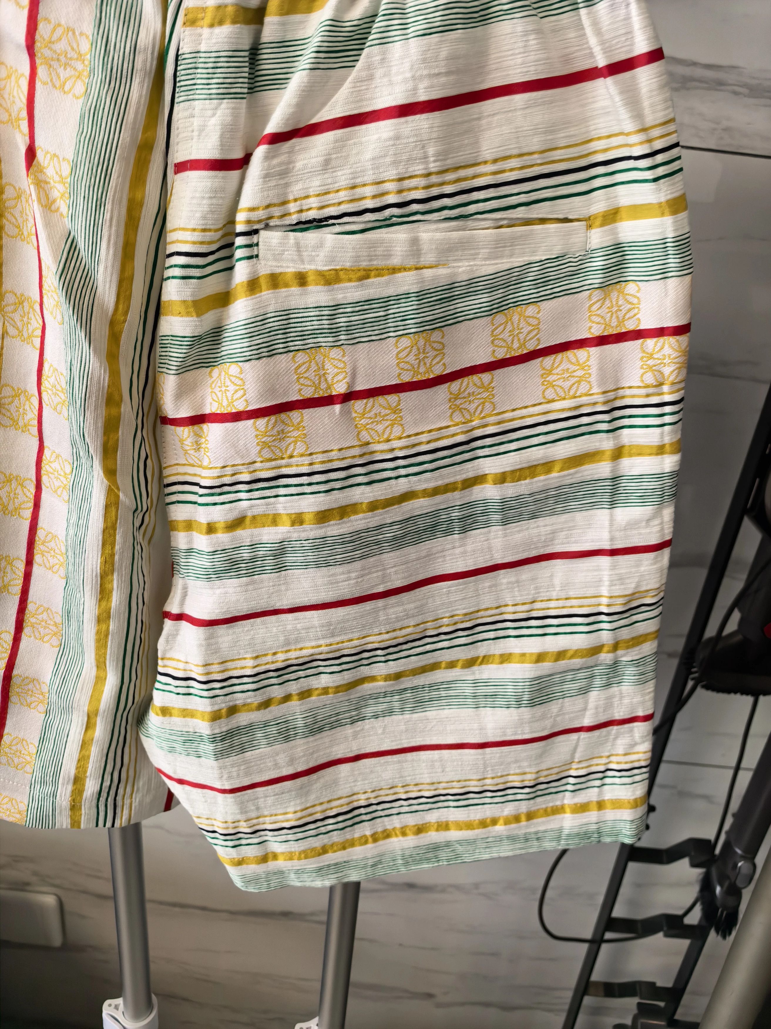 Loewe LOEWE SS23 XS Striped Logo Silk Short Size 25" / US 0 / IT 36 - 8 Thumbnail