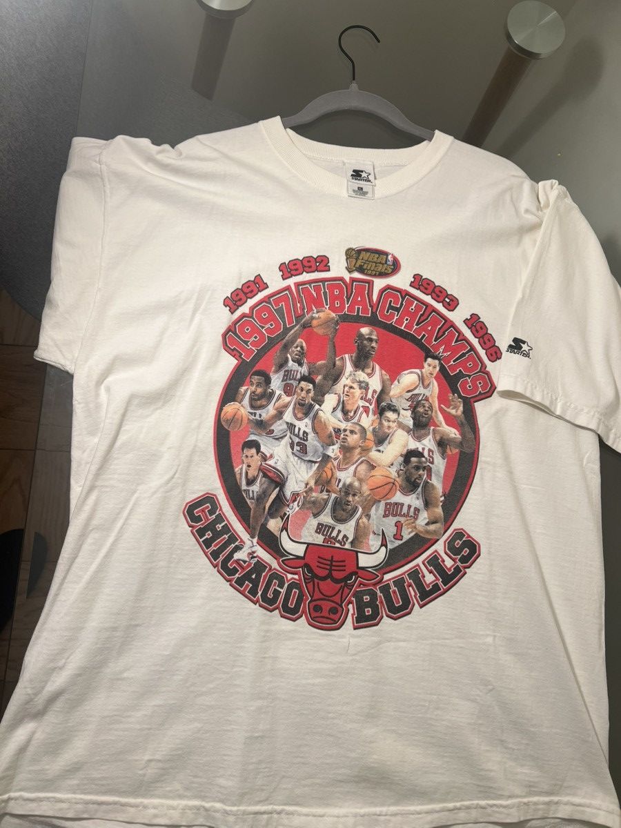 Vintage 1997 Bulls championship tee Size US XL / EU 56 / 4 - 3 Thumbnail