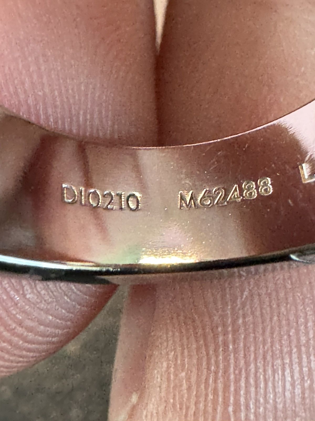 Louis Vuitton Louis Vuitton Monogram Ring Size ONE SIZE - 9 Thumbnail